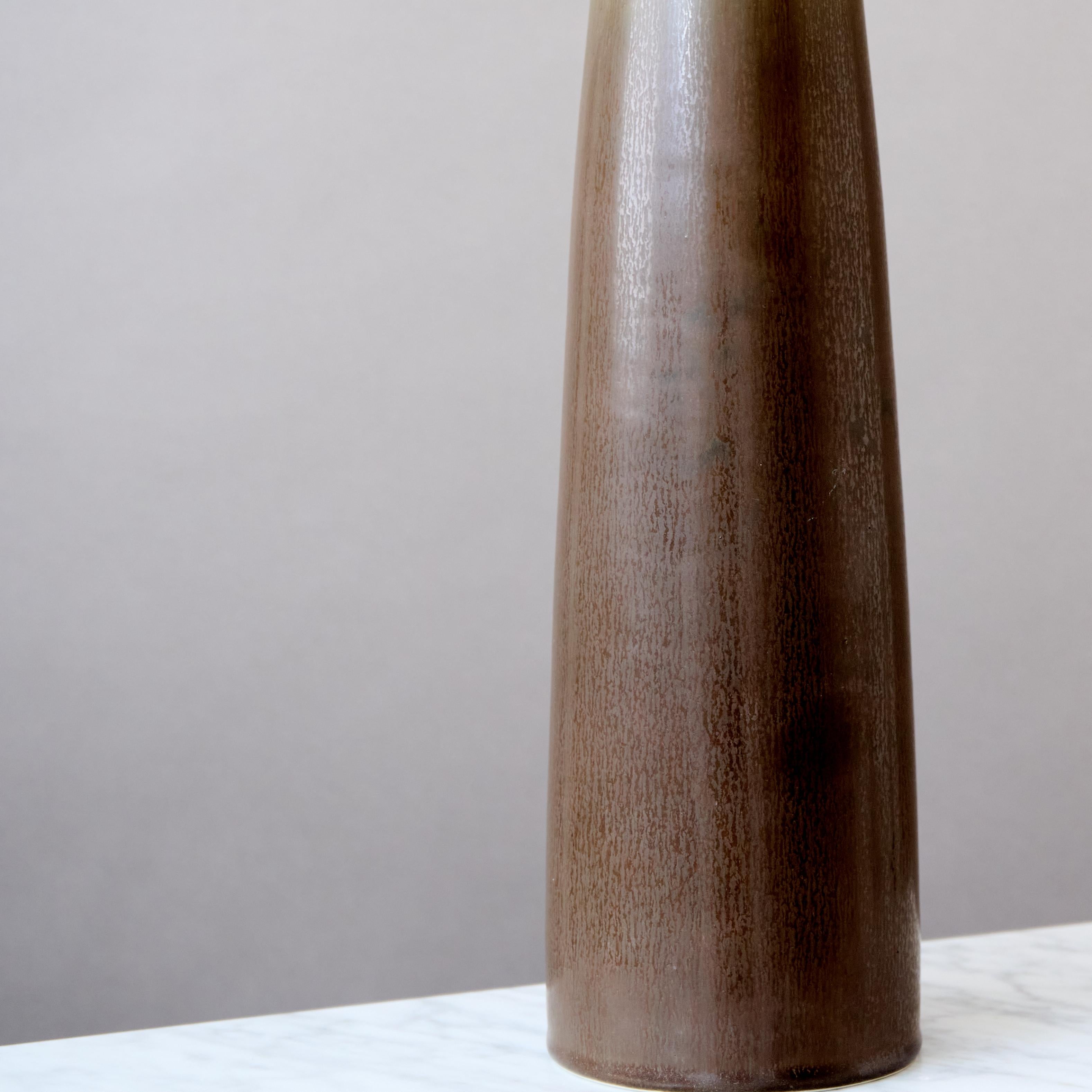 Gran lámpara de sobremesa de gres marrón Palshus de mediados de siglo, Dinamarca, años 60 Glaseado en venta