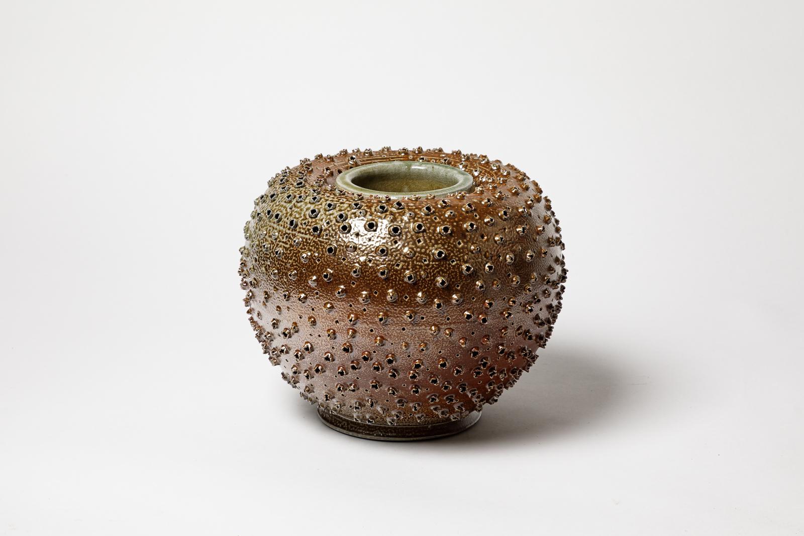 Francese Grande vaso in ceramica marrone di Dominique Garet La Borne in vendita