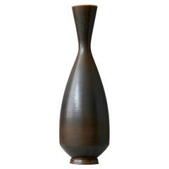 Grand vase en grès brun de Berndt Friberg, Gustavsberg Studio, Suède, 1963
