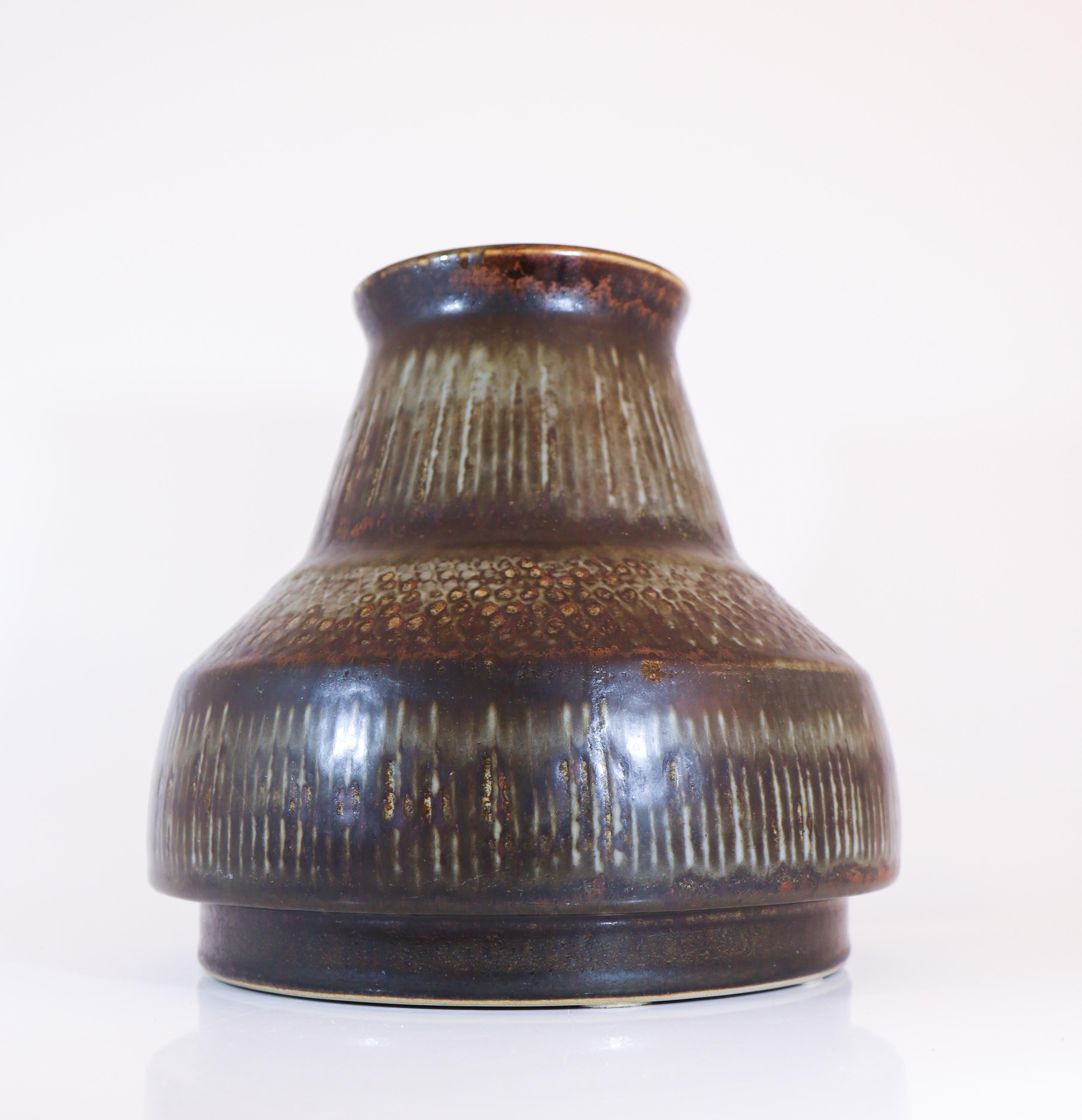 Scandinavo moderno Vaso grande marrone unico - Carl-Harry Stålhane  - Rörstrand in vendita