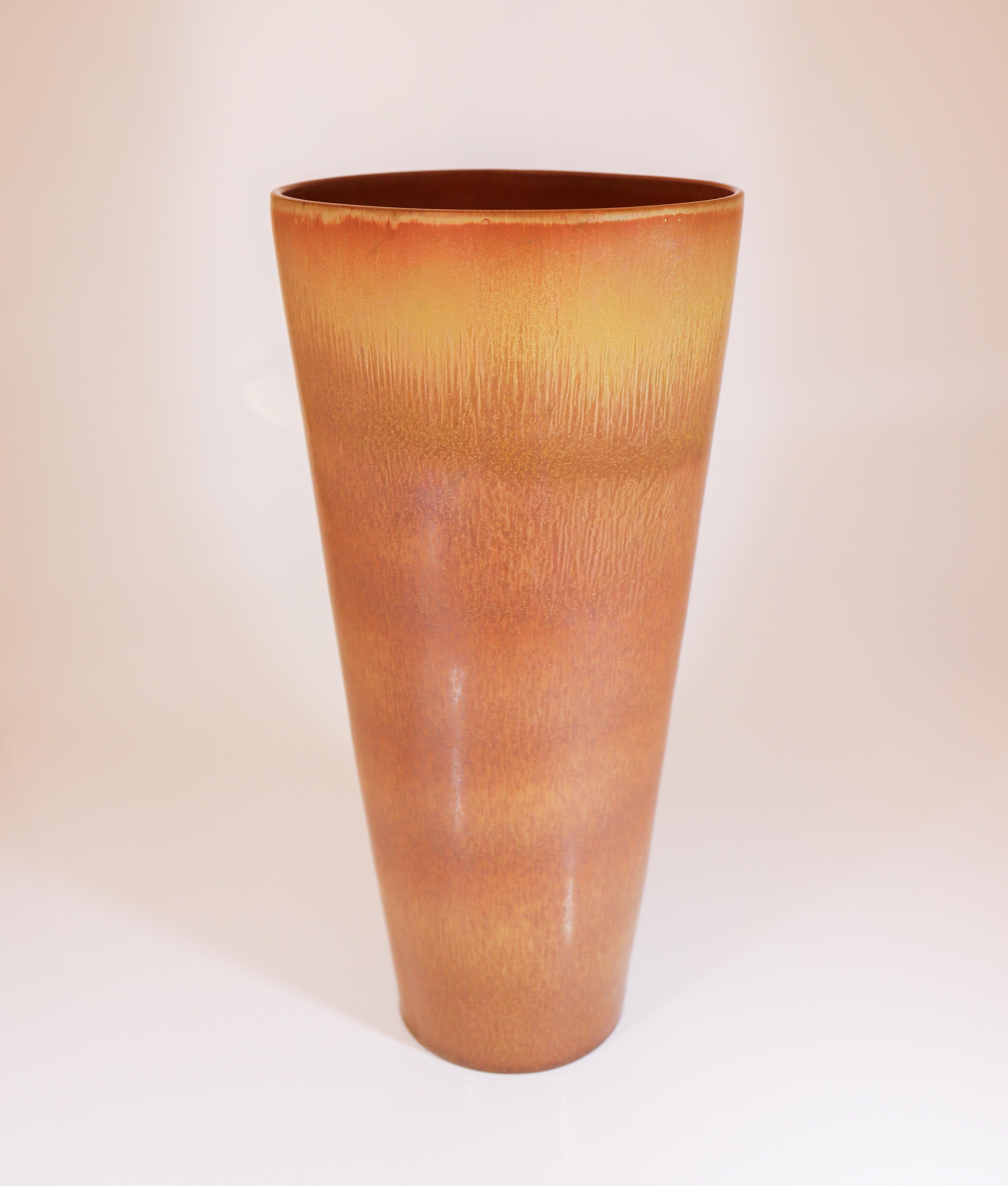 Vaso grande marrone Gunnar Nylund, Rörstrand, Scandinavo del Medio Evo in vendita 3