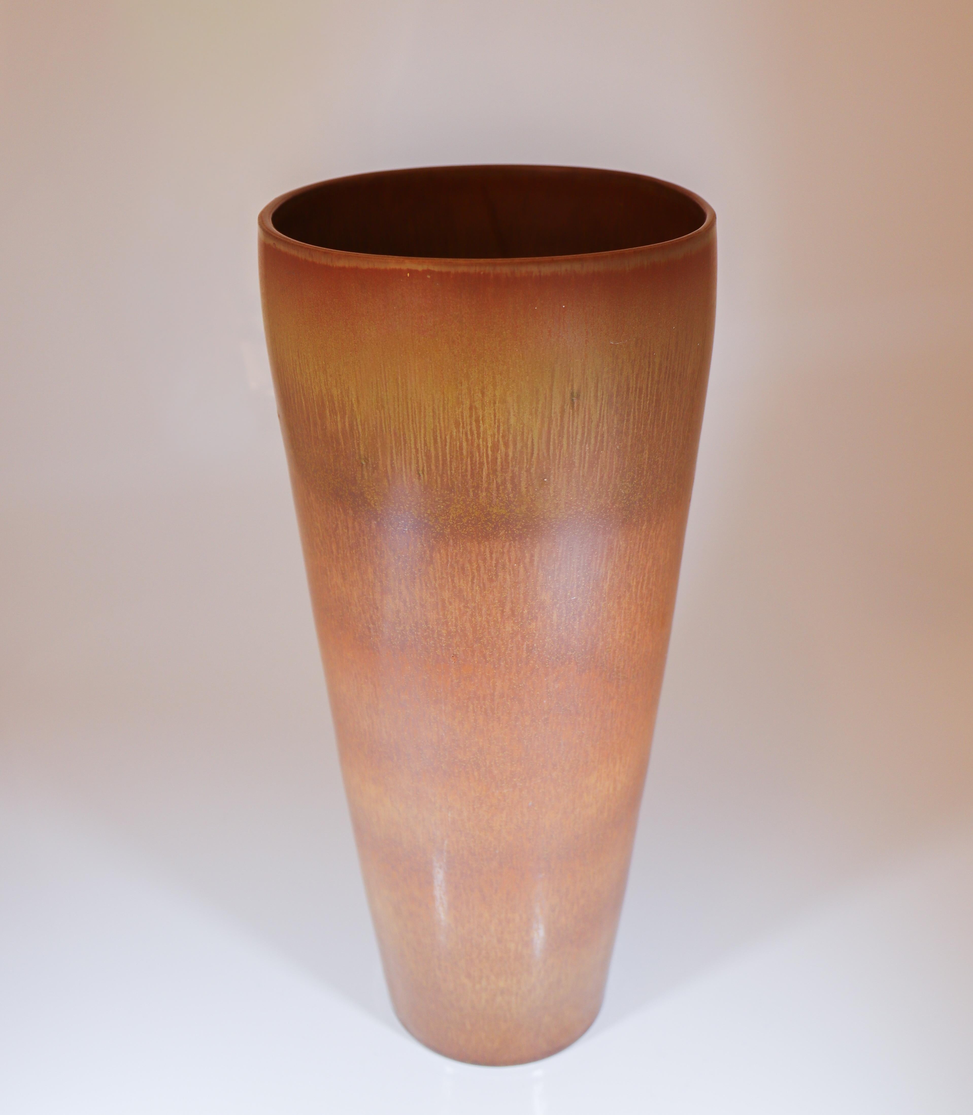 Svedese Vaso grande marrone Gunnar Nylund, Rörstrand, Scandinavo del Medio Evo in vendita