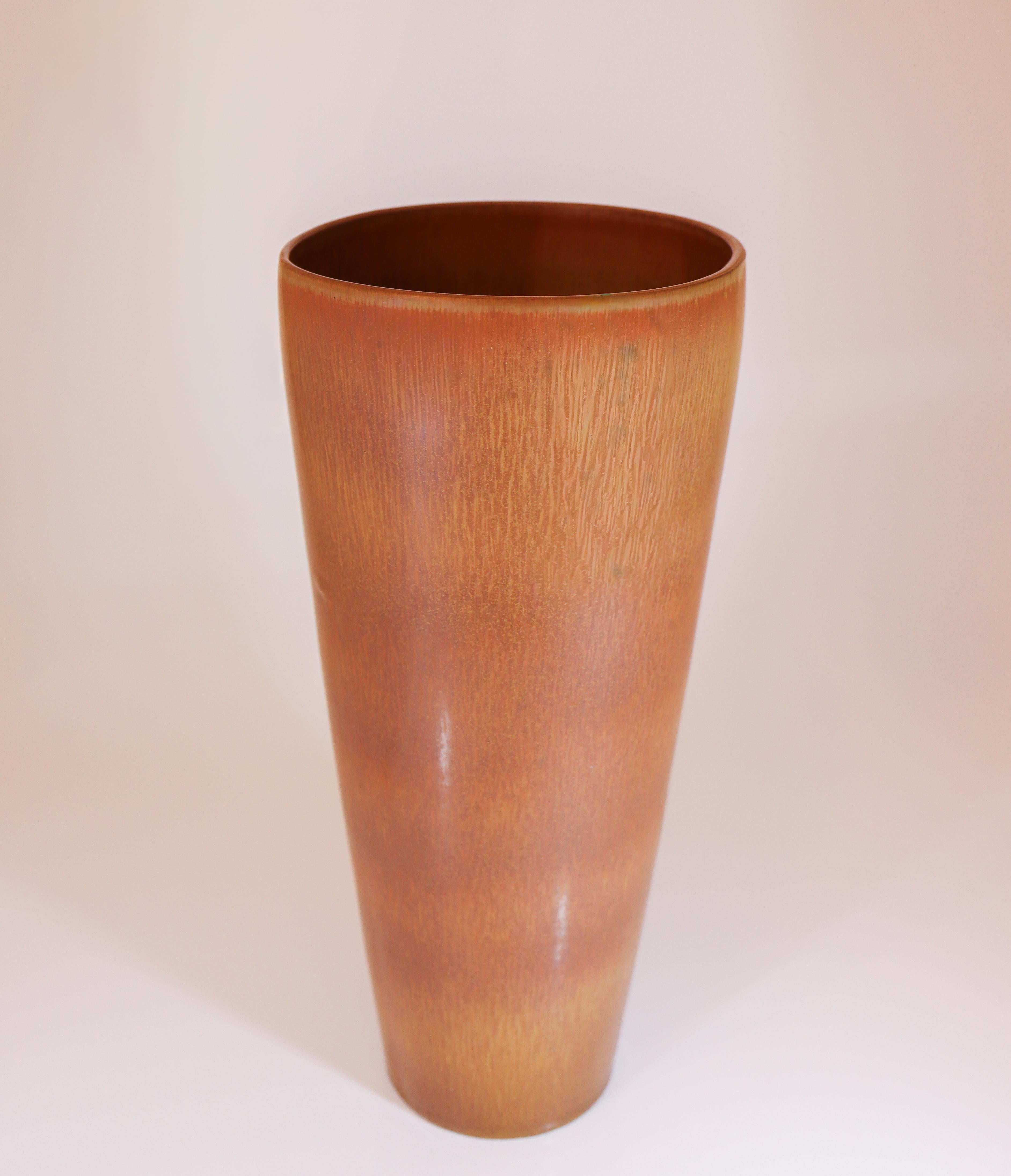 Vaso grande marrone Gunnar Nylund, Rörstrand, Scandinavo del Medio Evo in vendita 1