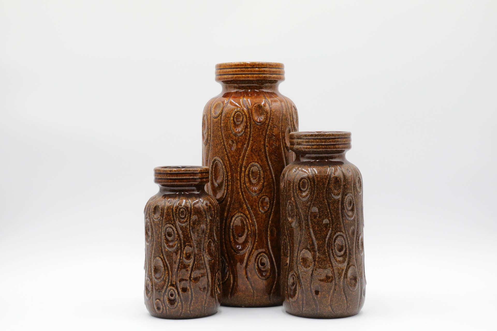 Mid-Century moderno Grande vaso Scheurich Koralle in ceramica marrone della Germania occidentale in vendita