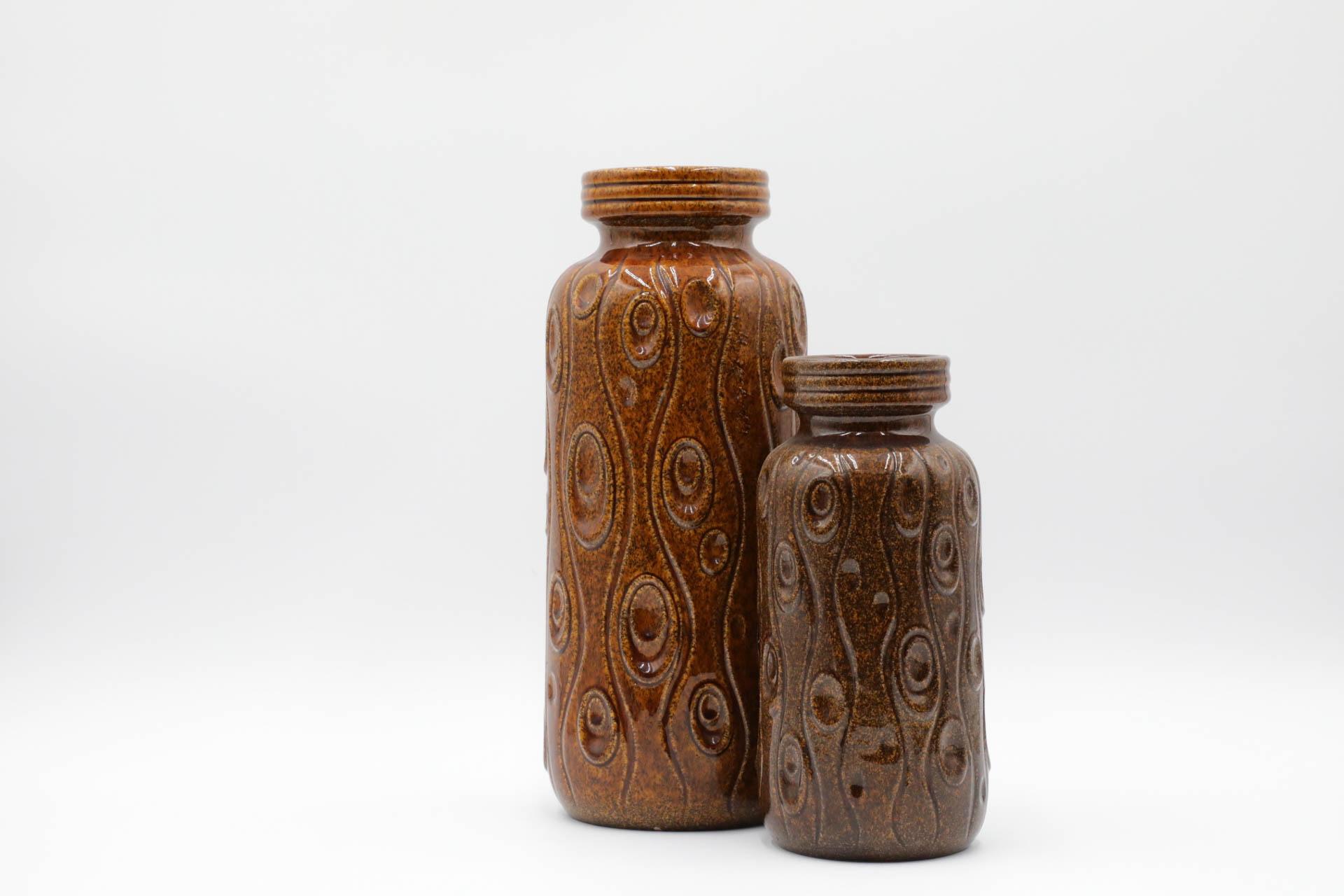 Tedesco Grande vaso Scheurich Koralle in ceramica marrone della Germania occidentale in vendita