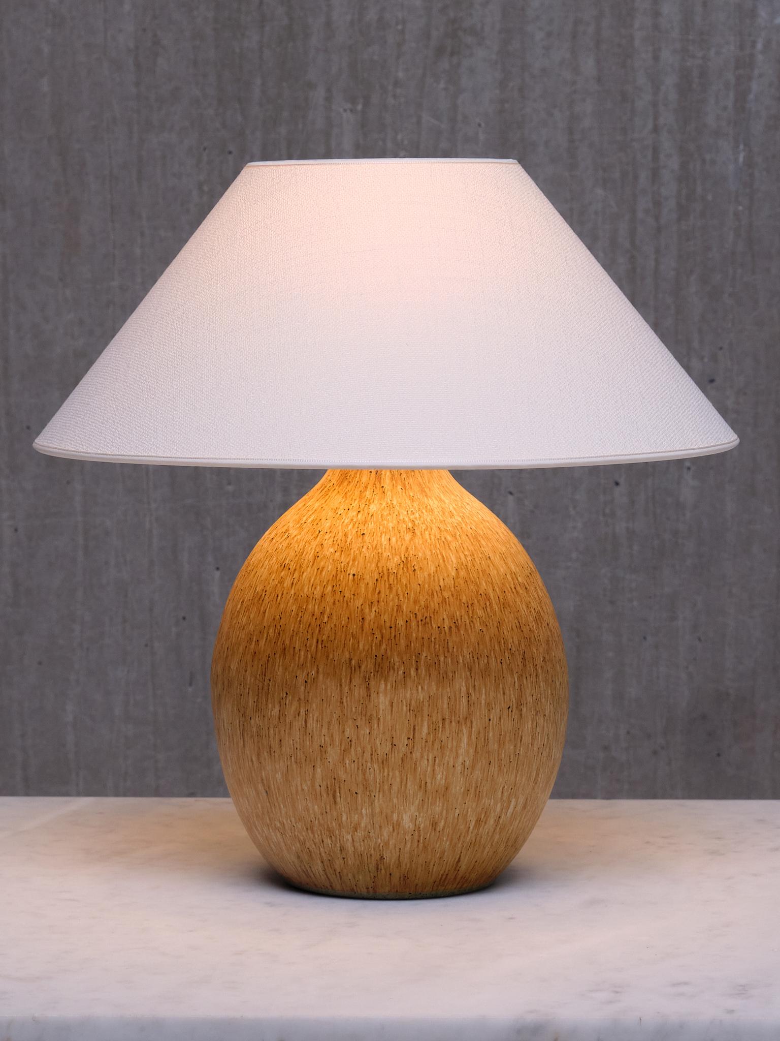 Große Bruno Karlsson-Tischlampe aus gesprenkelter Keramik, Ego Stengods, Schweden, 1960er Jahre im Zustand „Gut“ im Angebot in The Hague, NL