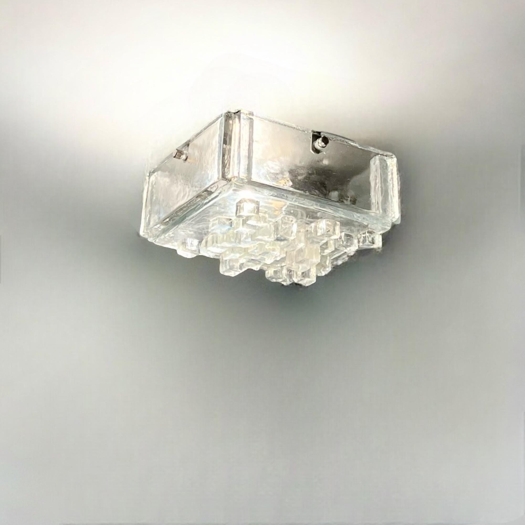 Brutalisme Grande lampe brutaliste des années 70 en verre épais de Poliarte, fabriquée à la main, neuve et ancienne en vente