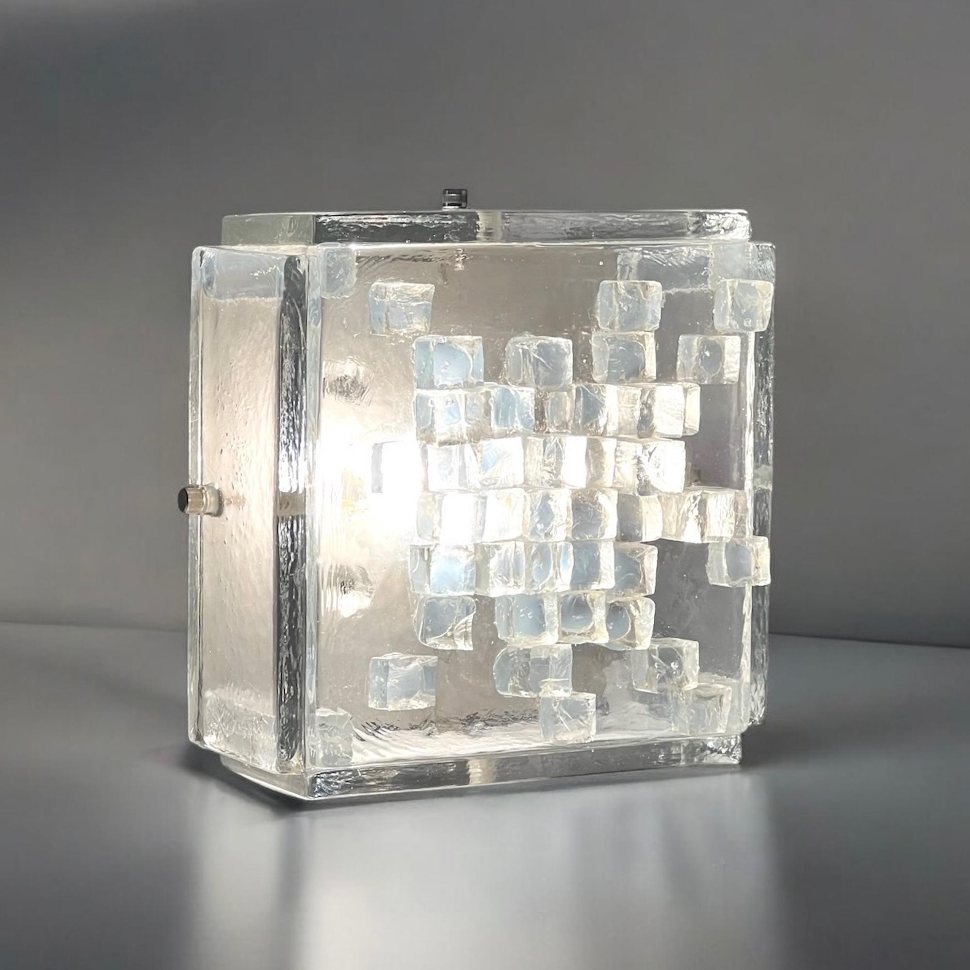 Grande lampe brutaliste des années 70 en verre épais de Poliarte, fabriquée à la main, neuve et ancienne en vente 2