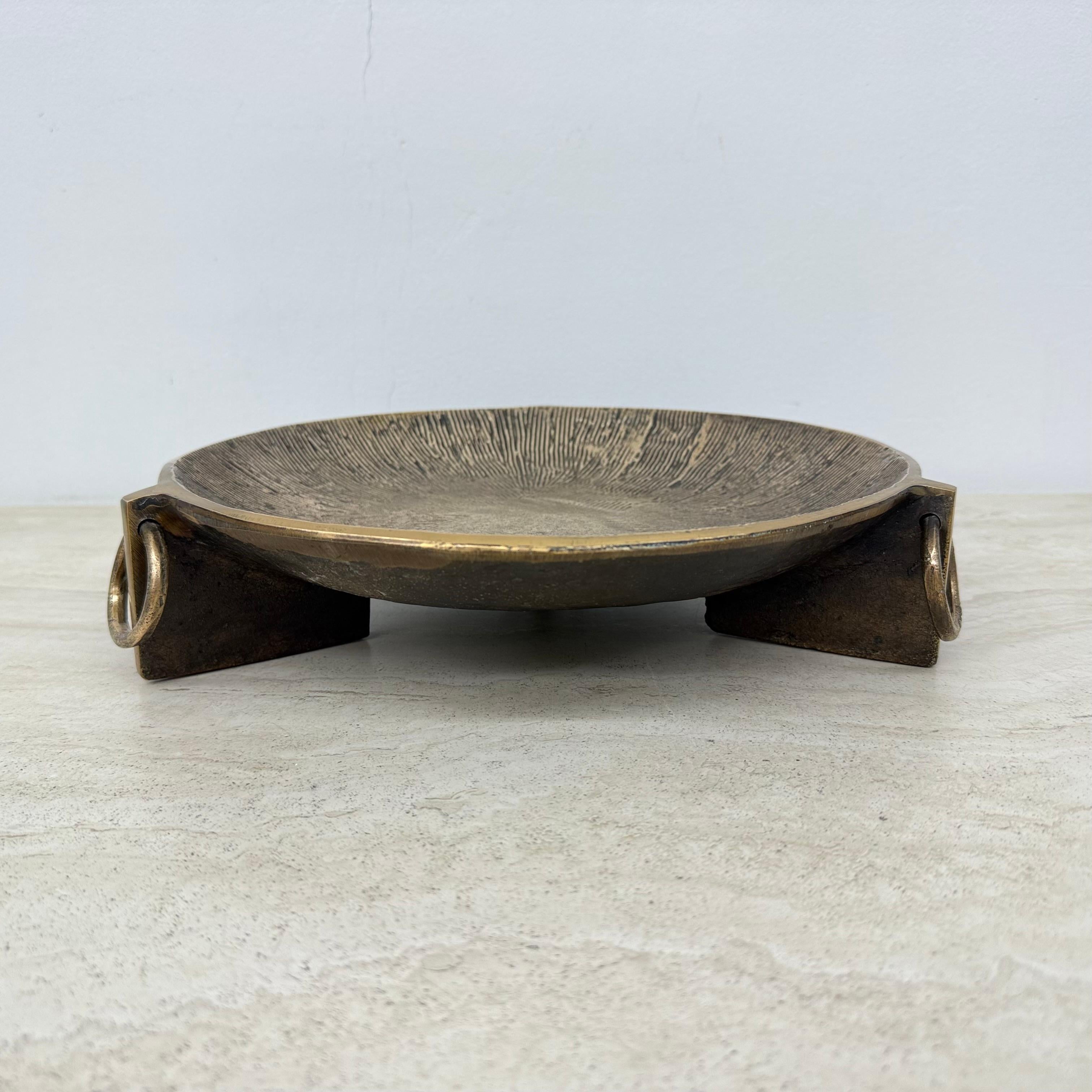 Große brutalistische Bronzeschale, 1970er-Jahre im Angebot 1
