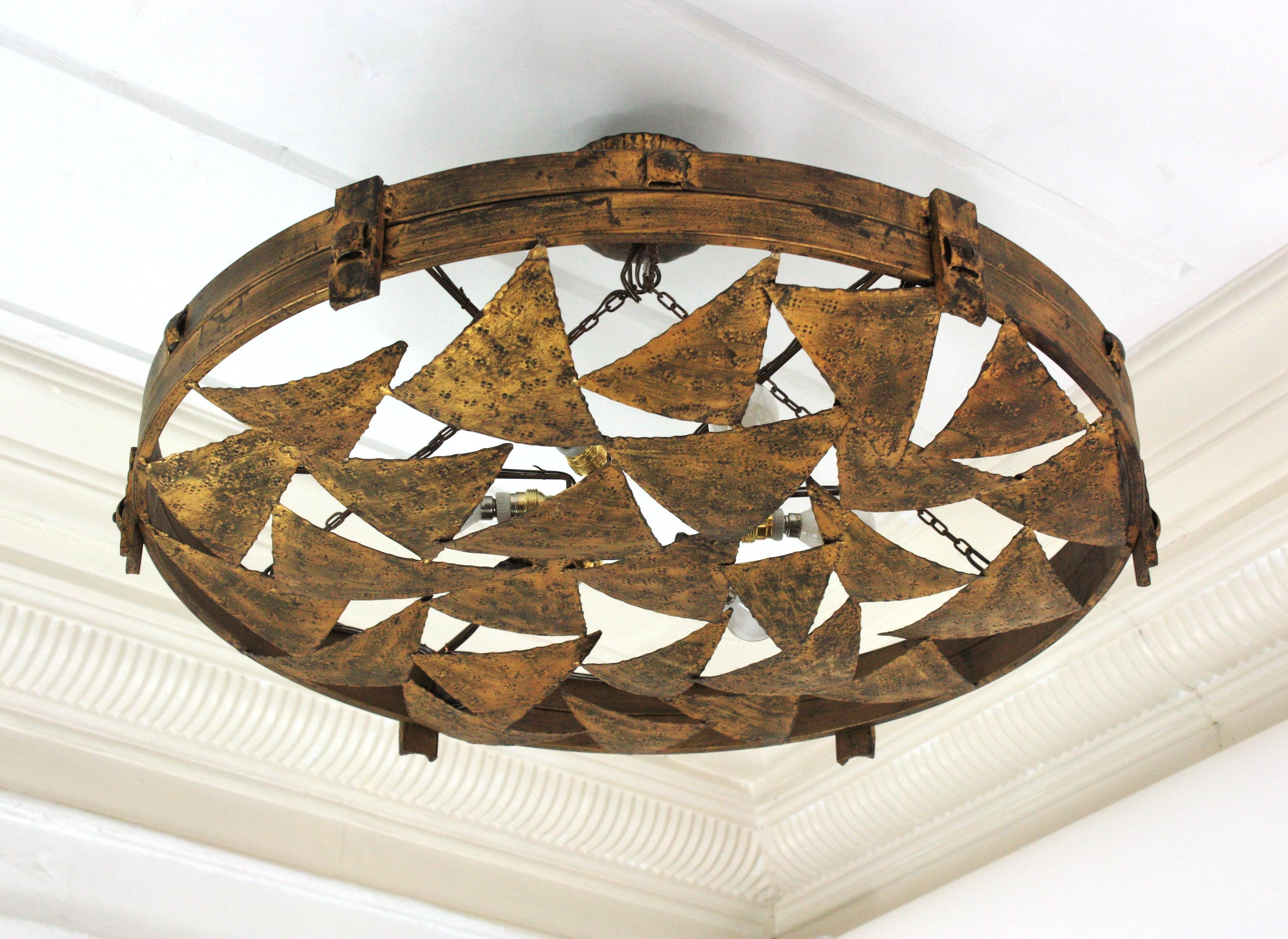 Large Brutalist Chandelier in Gilt Wrought Iron, Triangles Design, Spain, 1950s For Sale 3