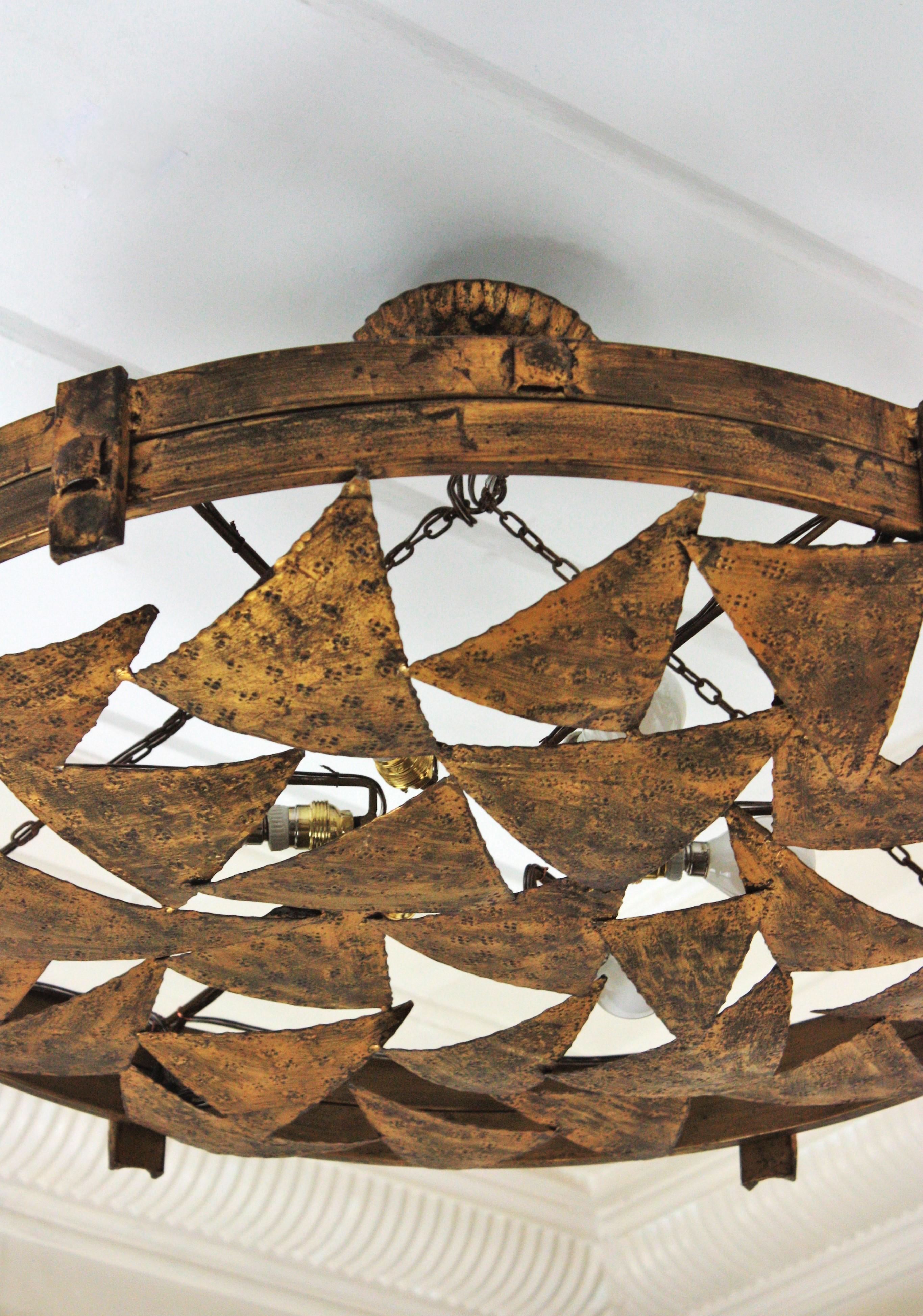 Large Brutalist Chandelier in Gilt Wrought Iron, Triangles Design, Spain, 1950s For Sale 4