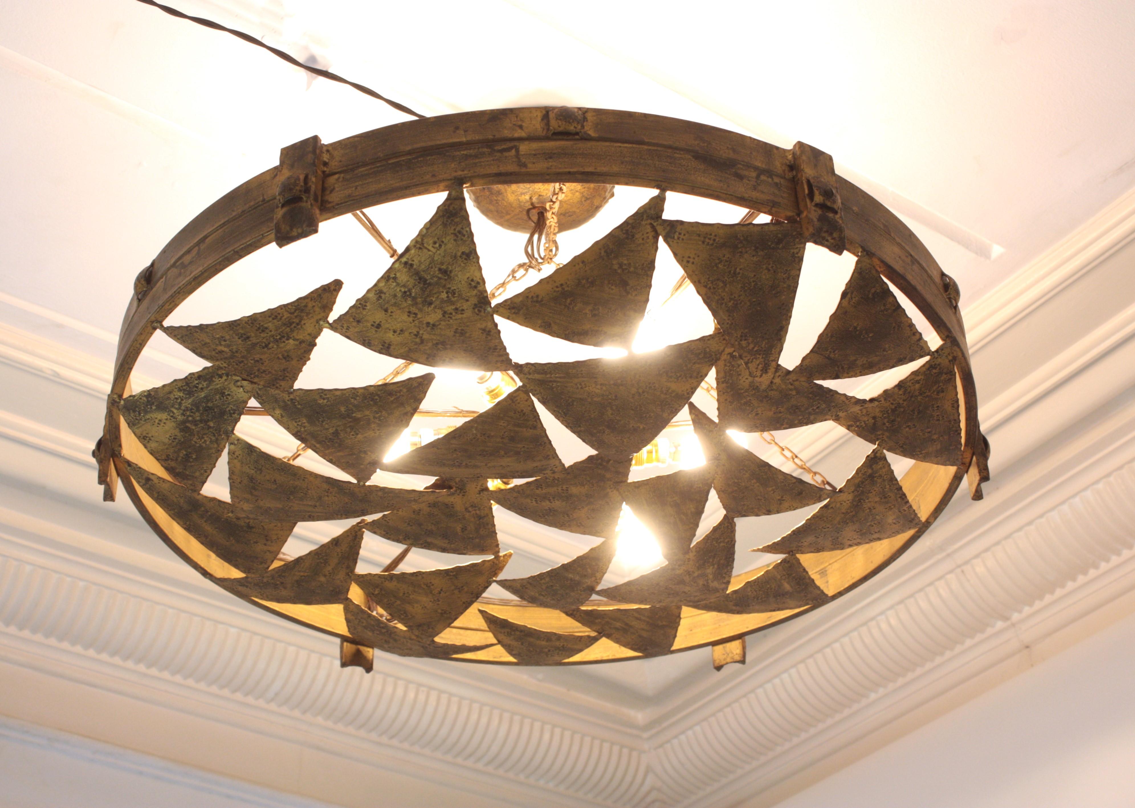 Large Brutalist Chandelier in Gilt Wrought Iron, Triangles Design, Spain, 1950s For Sale 5
