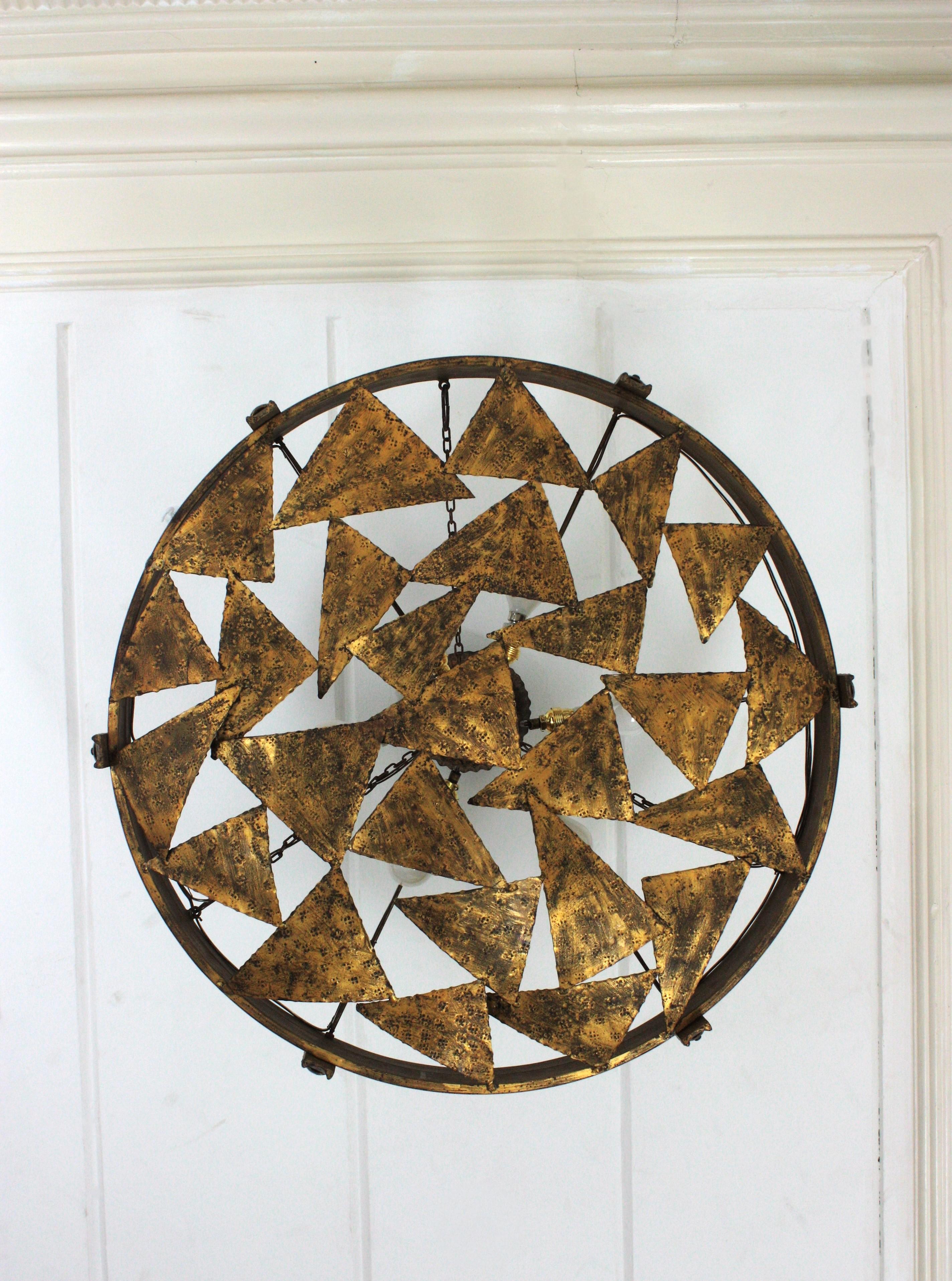 Large Brutalist Chandelier in Gilt Wrought Iron, Triangles Design, Spain, 1950s For Sale 7