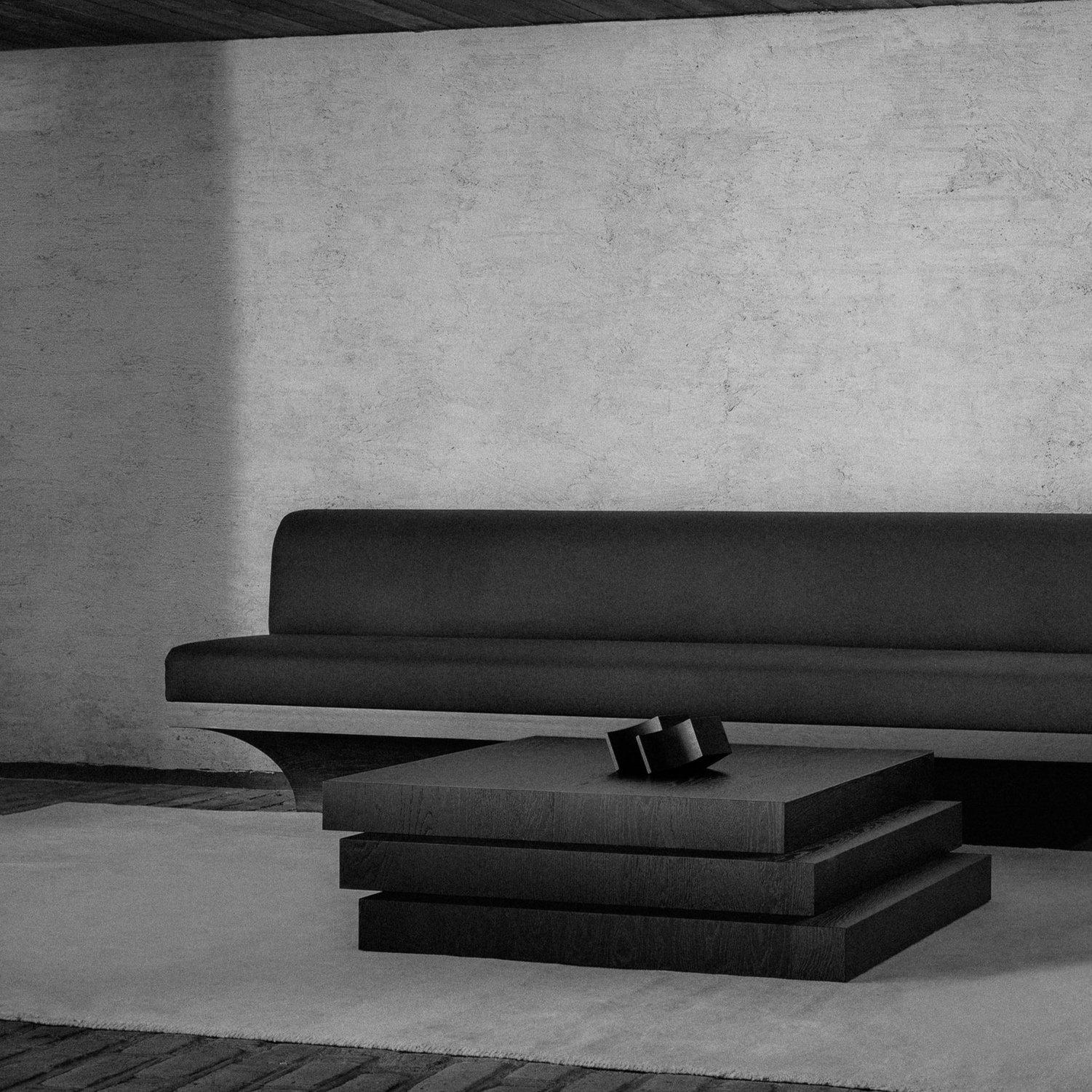 Large Brutalist Coffee Table in Solid European Oak - Scalae by Mokko In condizioni Nuovo in vendita a Amsterdam, NL