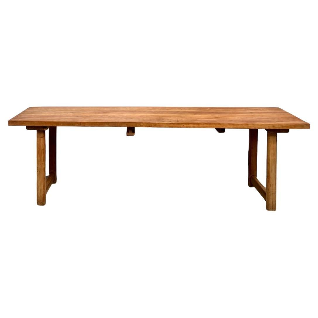Large Brutalist Farm Table in Beech, Circa 1950 en venta