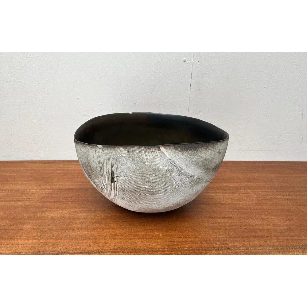 Large Brutalist German Studio Pottery Bowl by Gerhard Liebenthron, 1980s For Sale 3