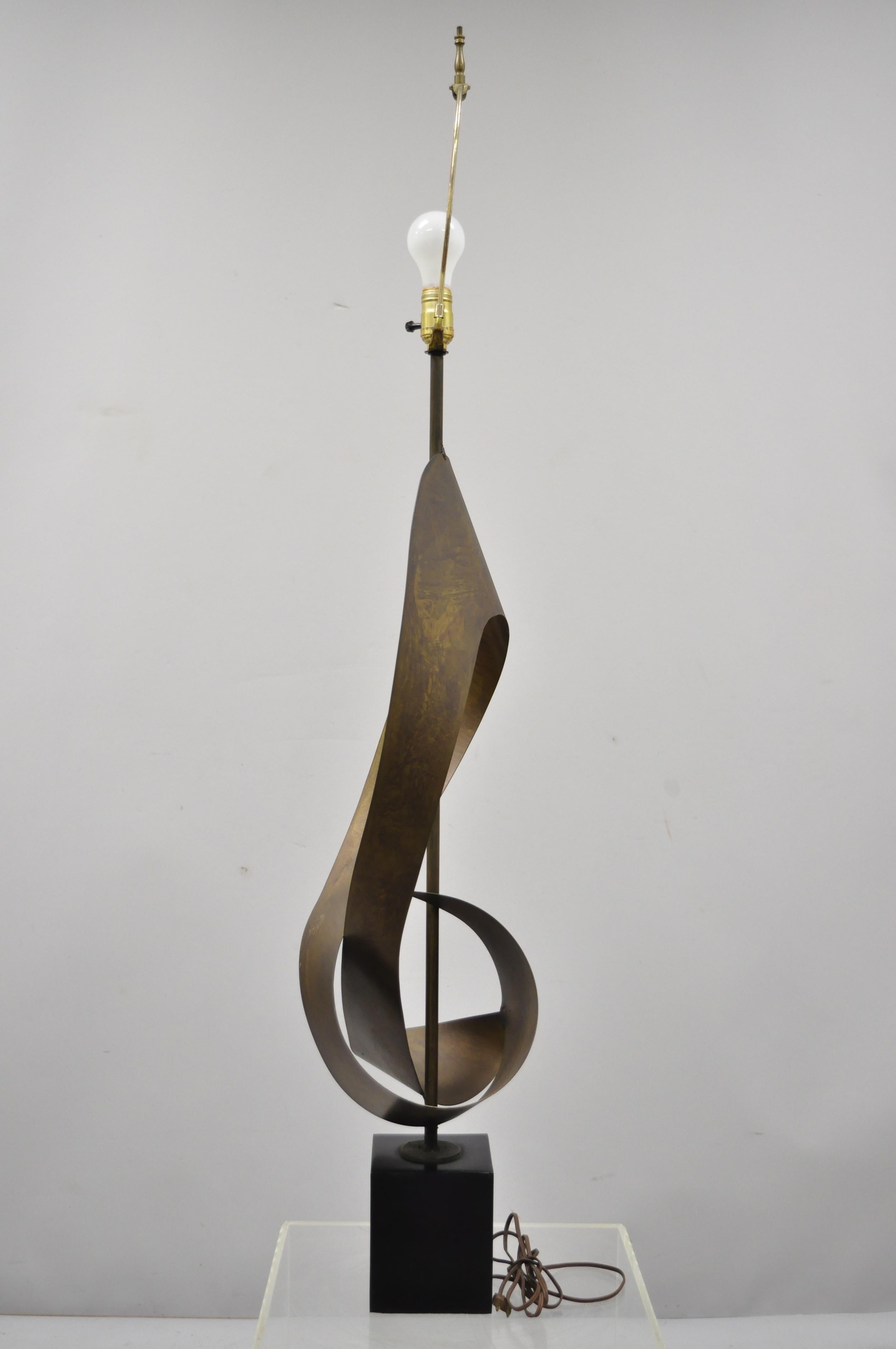 Large Brutalist Harry Balmer Mid-Century Modern Ribbon Lamp for Laurel 4