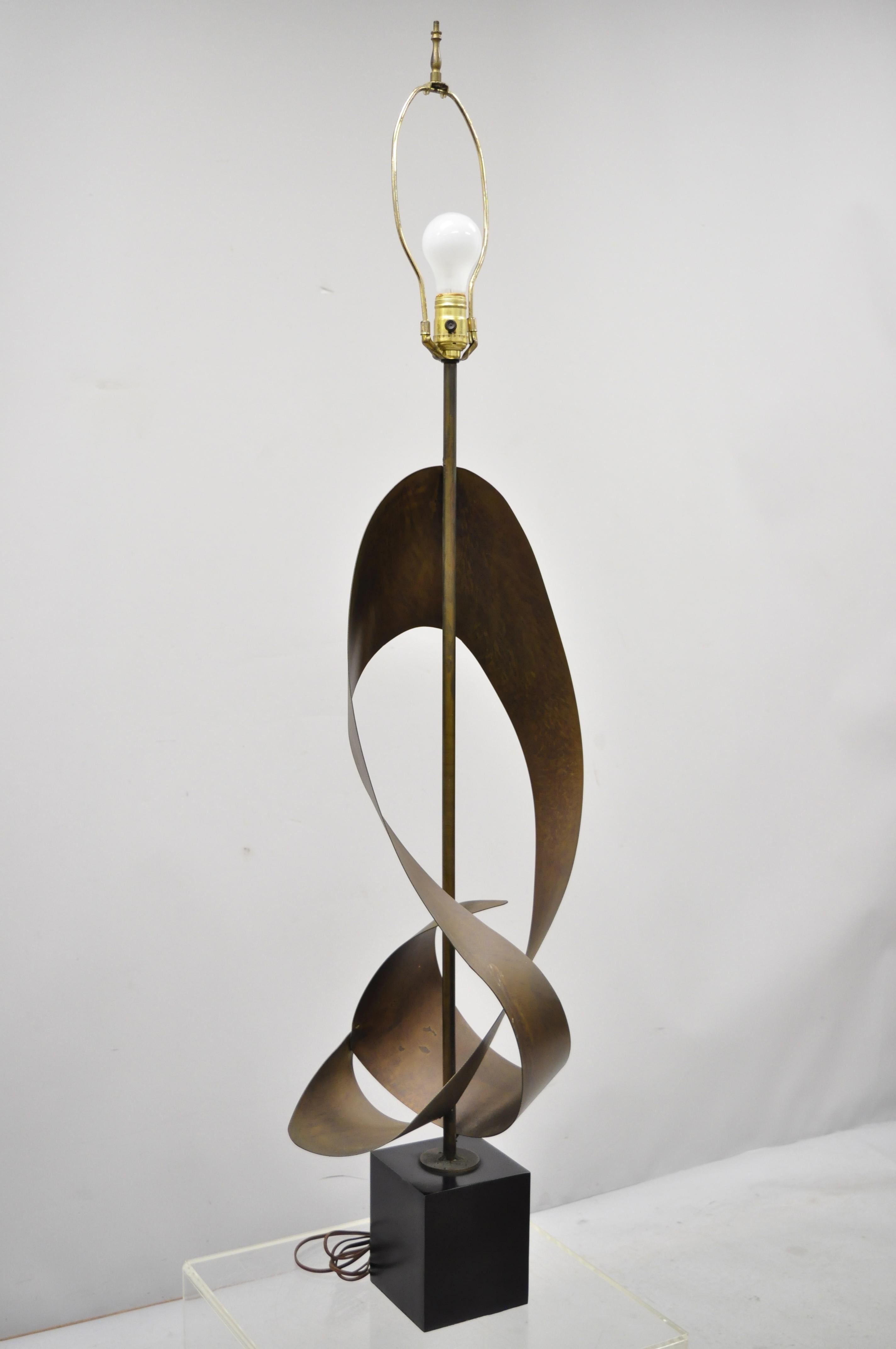 Large Brutalist Harry Balmer Mid-Century Modern Ribbon Lamp for Laurel 6