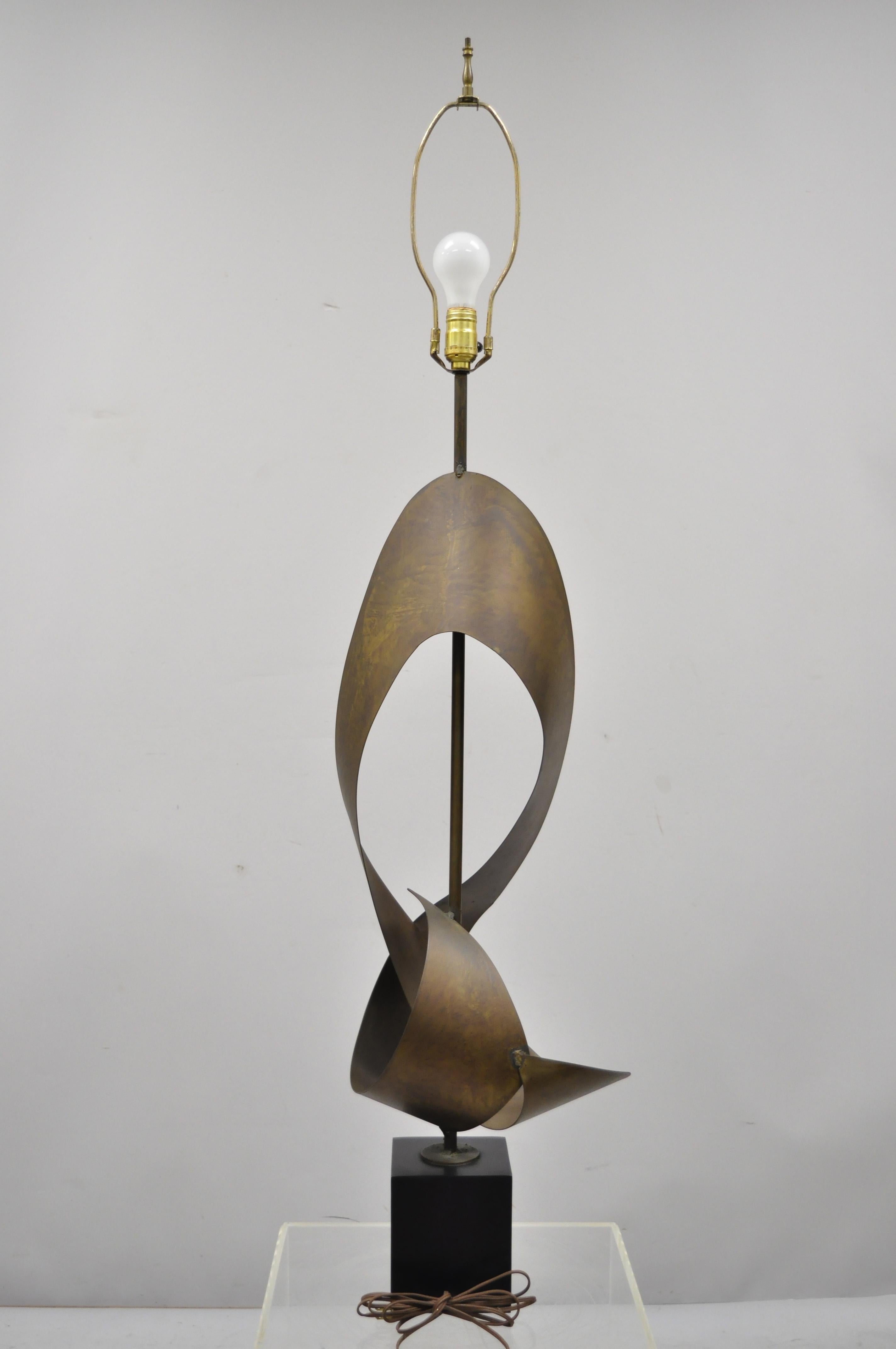 Large Brutalist Harry Balmer Mid-Century Modern Ribbon Lamp for Laurel 2
