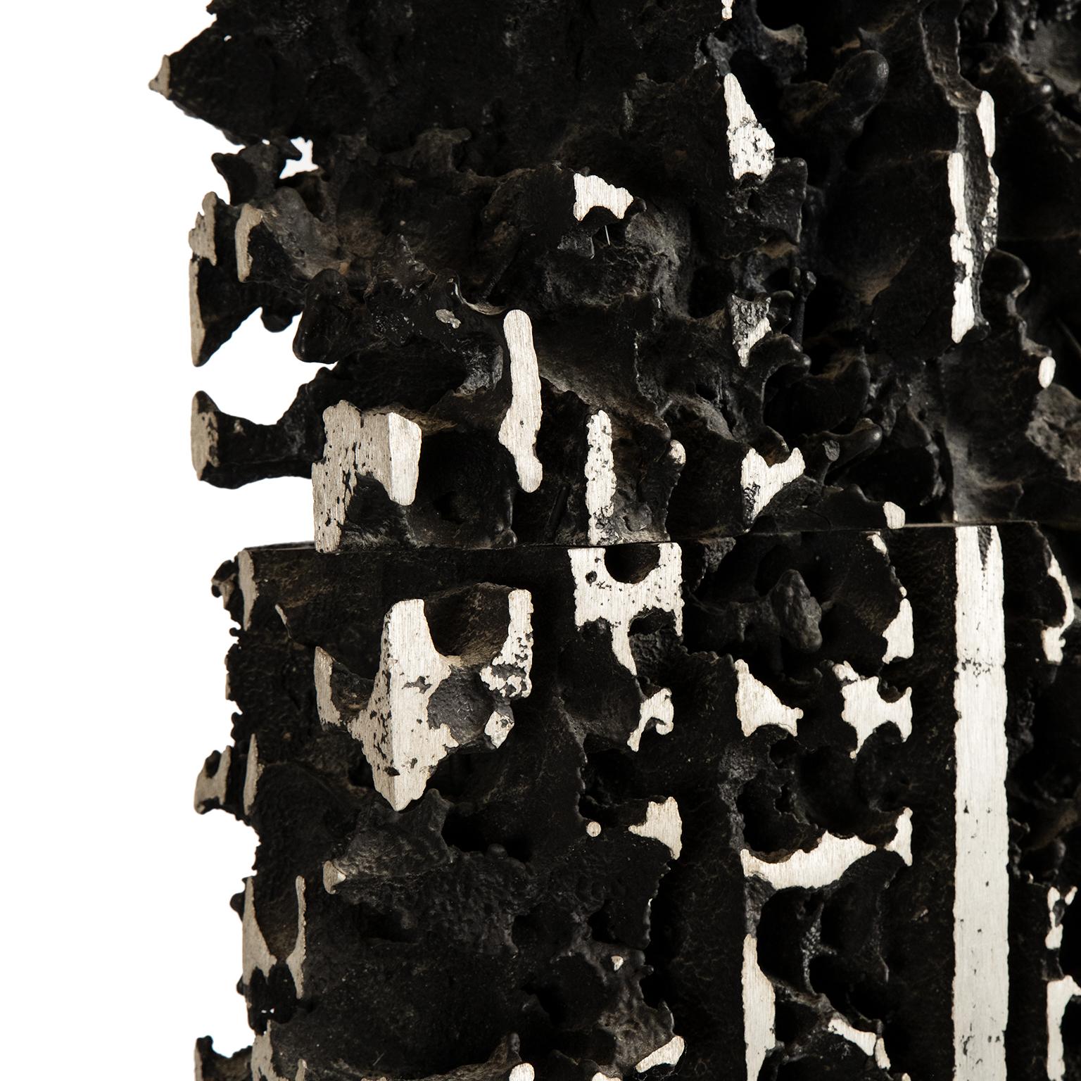 Large Brutalist Metal Sculpture on Granite Base In Good Condition In Toronto, ON