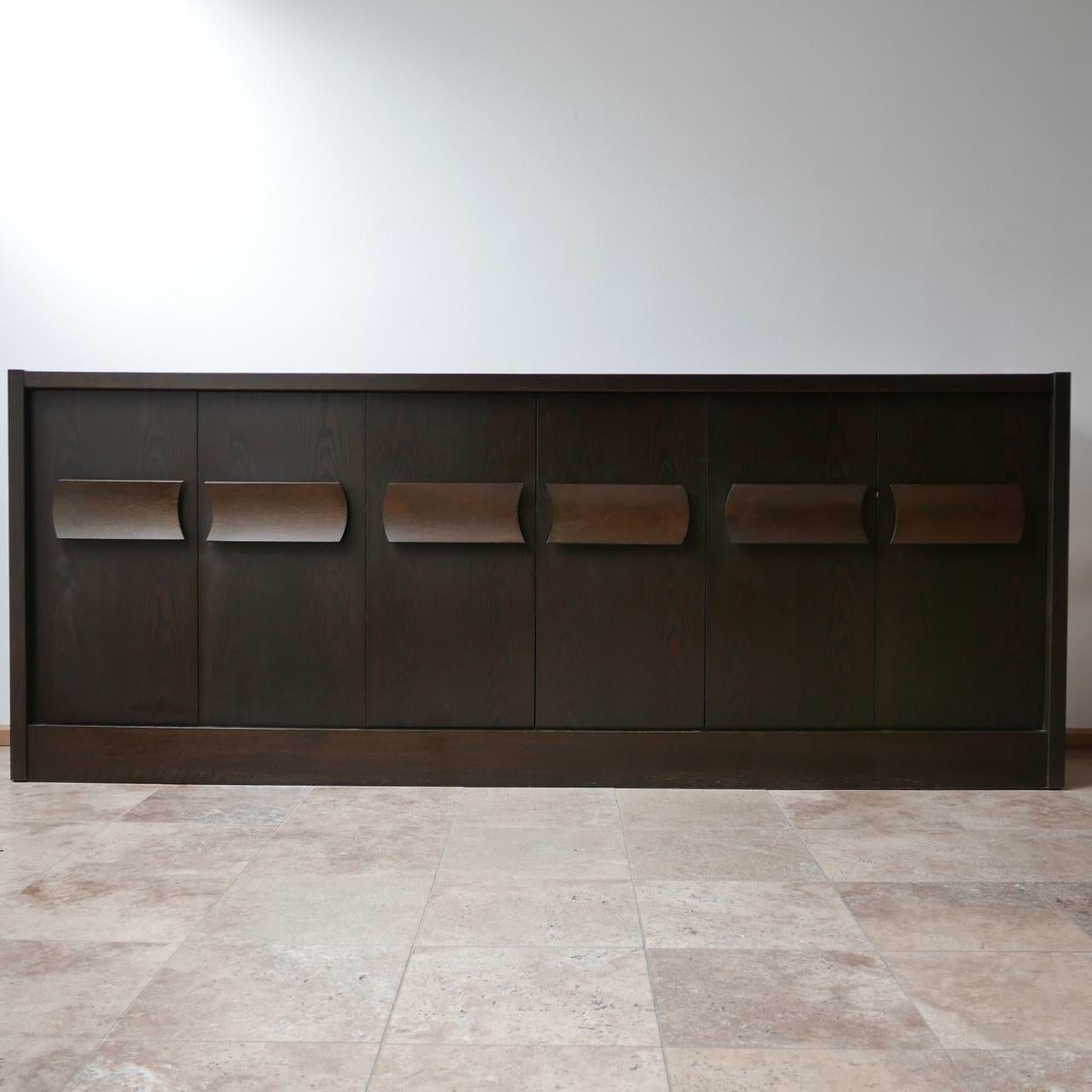 Grande credenza belga brutalista del metà secolo in vendita 11