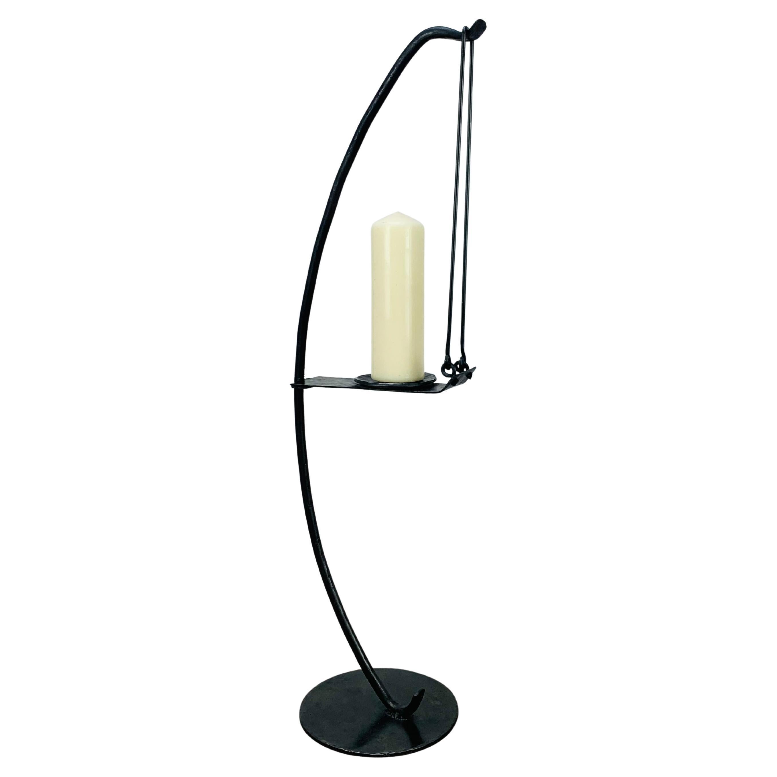 Große Brutalist Mid Century Schmiedeeisen Boden Kandelaber Kerzenhalter
