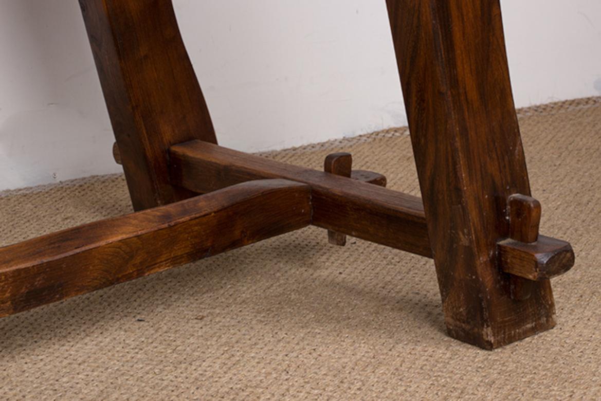 Large Brutalist style dining table in solid elm, Olavi Hanninen style, 1960s. For Sale 5