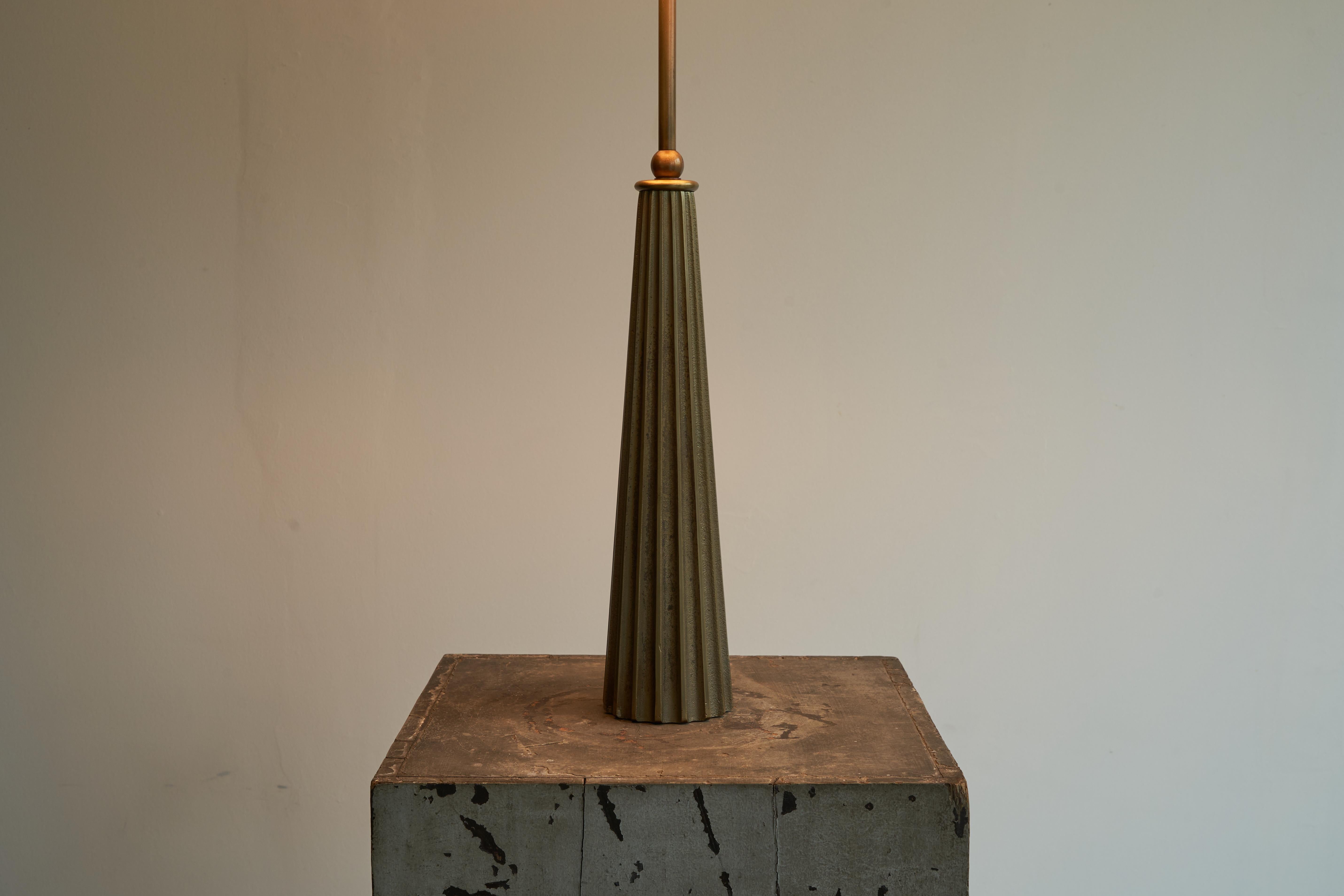 Mid-Century Modern Large Brutalist Table Lamp in Cast Brass, France 1970s For Sale