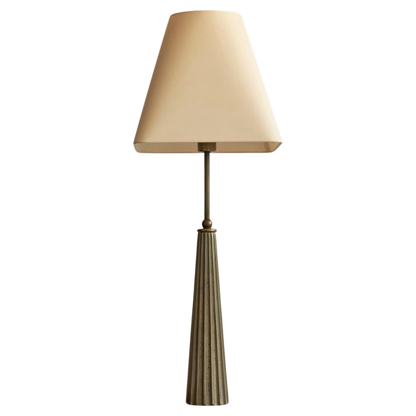 Large Brutalist Table Lamp in Cast Brass, France 1970s For Sale