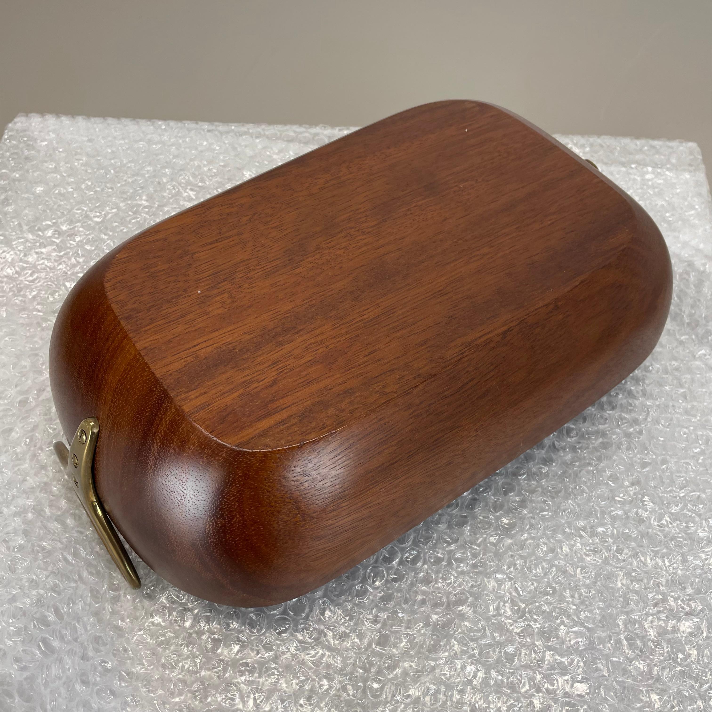 Large brutalist Teak Bowl with Brass Handles by Carl Auböck, Austria, 1950s For Sale 11