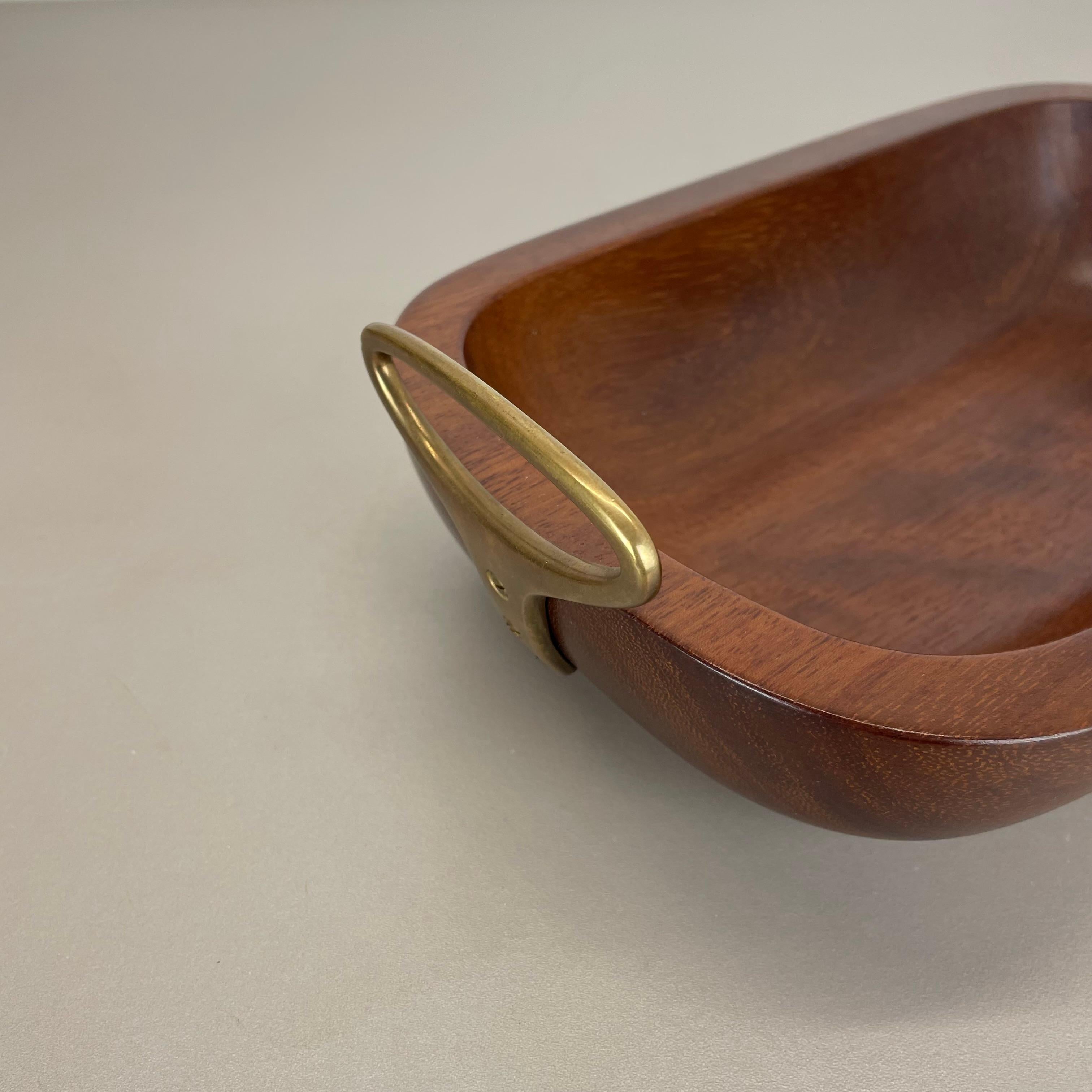 Large brutalist Teak Bowl with Brass Handles by Carl Auböck, Austria, 1950s For Sale 1