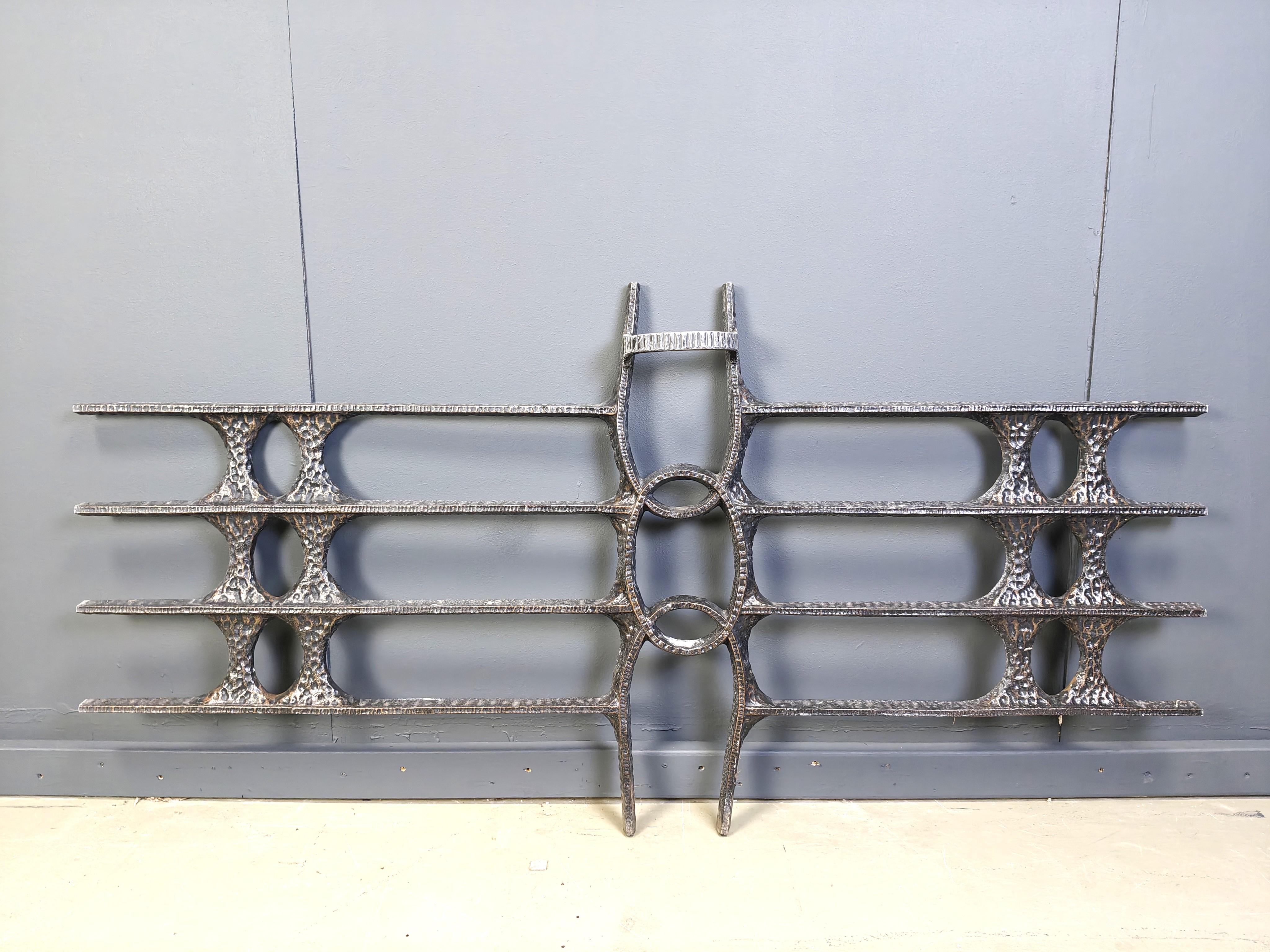 Large brutalist wall sculpture, 1970s For Sale 2
