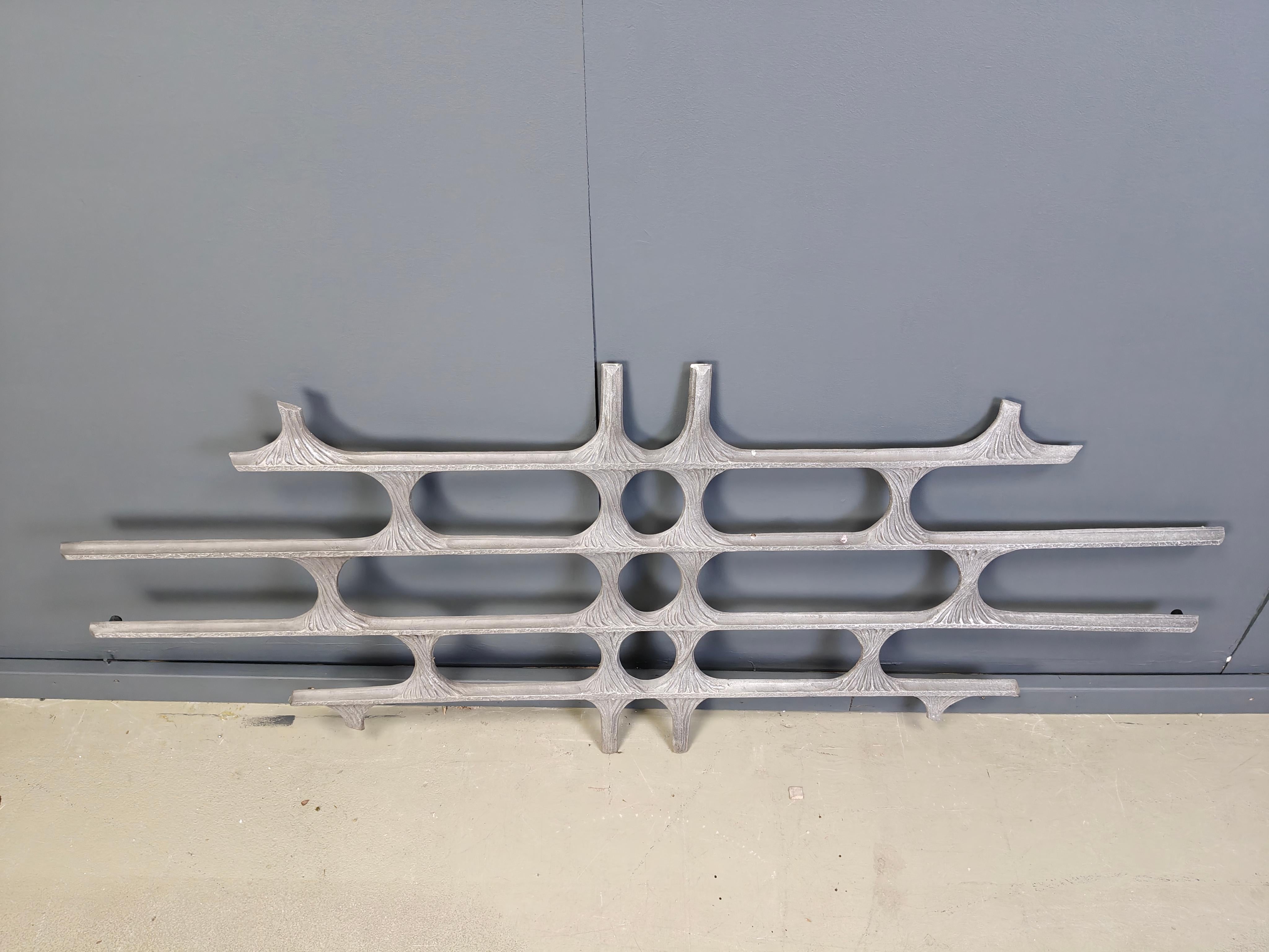Large brutalist wall sculpture, 1970s For Sale 2