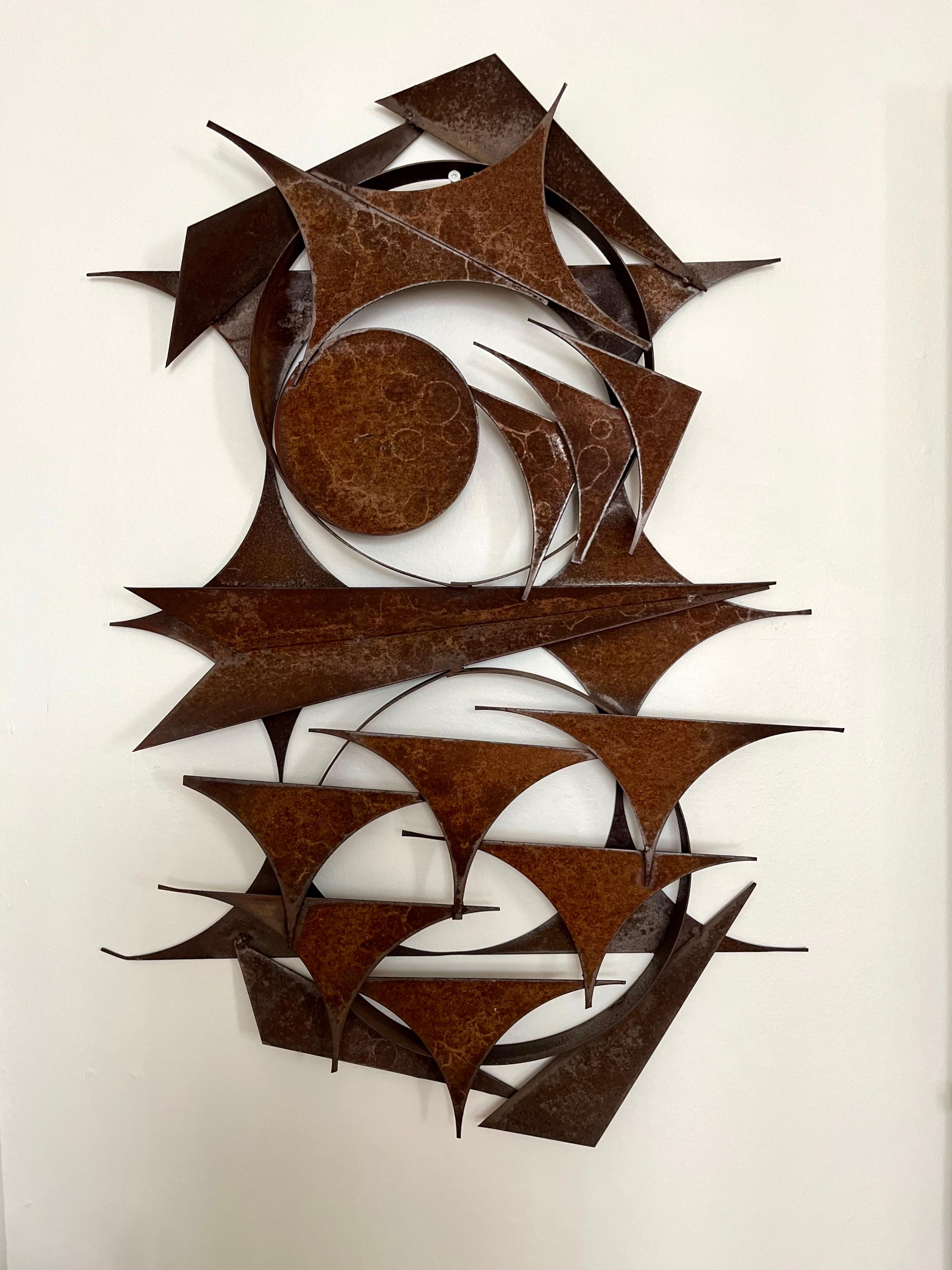 Large Brutalist Wall Sculpture by Henrik Horst, Denmark, 1970s

Large and striking wall sculpture by Danish artist Henrik Horst, crafted in the 1970s. Executed in rusted iron, the piece features layered, organically angular forms arranged in a bold,