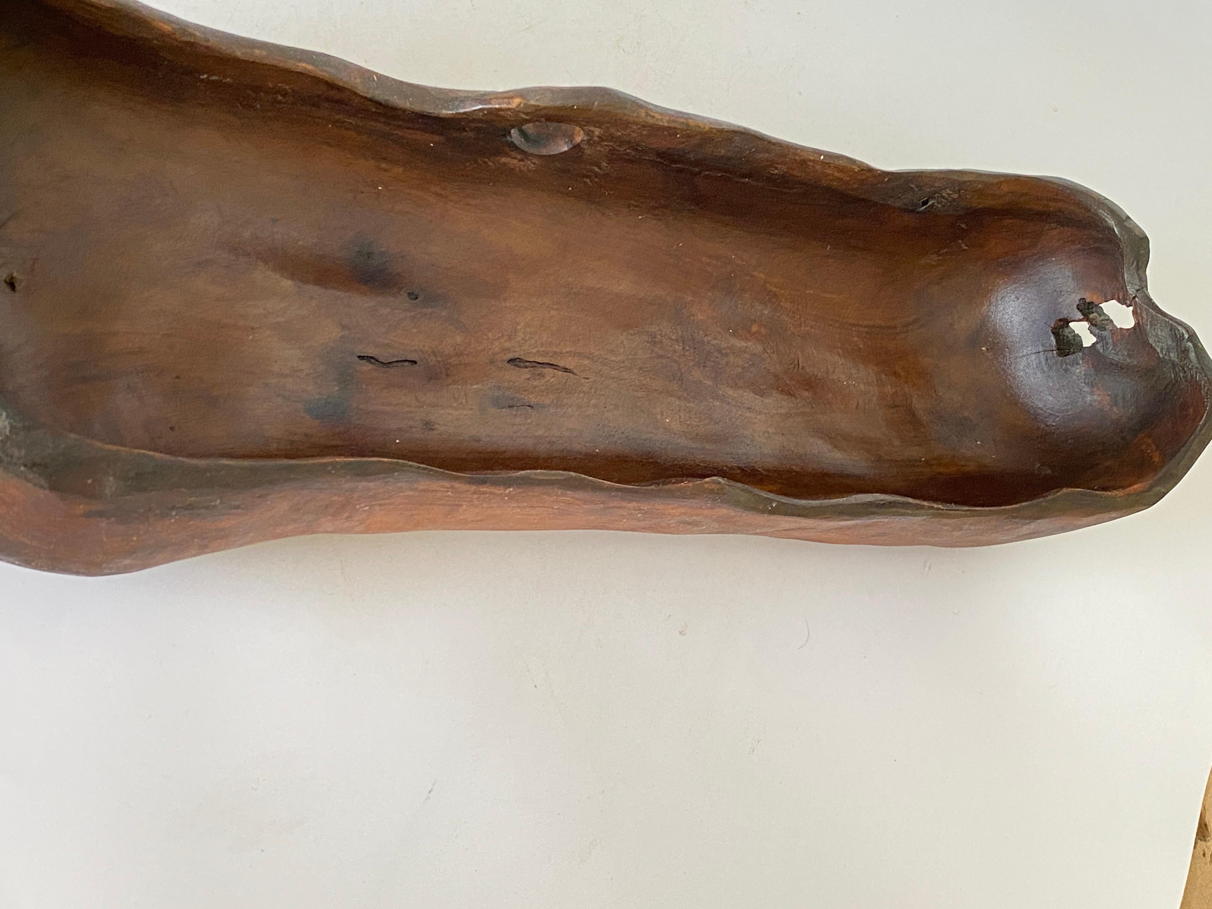 Gran cuenco de madera Brutalista Vide Poche grande en pátina marrón, Francia, hacia 1960 Madera en venta