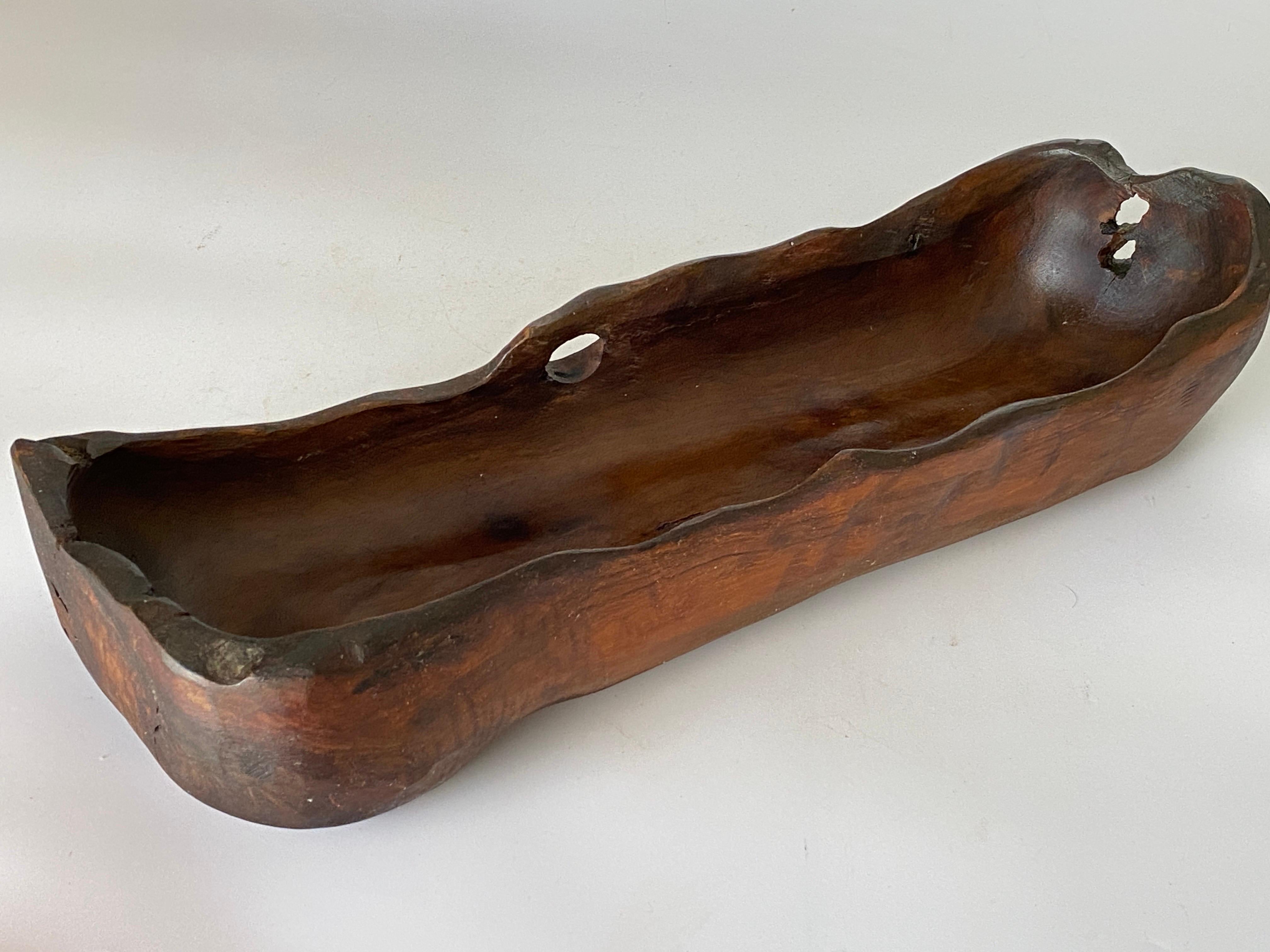 Gran cuenco de madera Brutalista Vide Poche grande en pátina marrón, Francia, hacia 1960 en venta 2