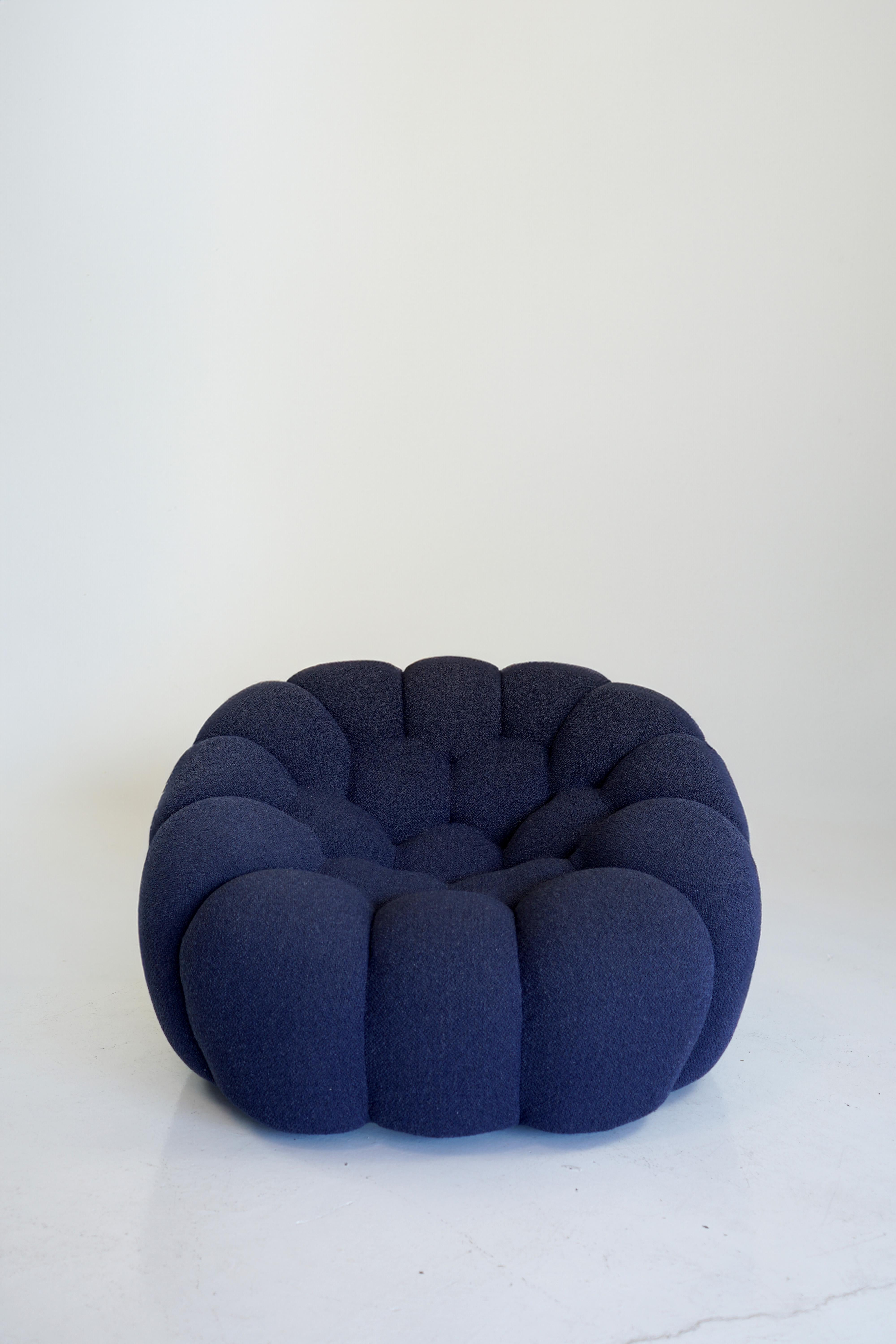 Designed by Sacha Lakic for Roche Bobois, this innovative and award-winning design required the creation of new hyper-stretchy fabrics to fit the exact curves and contours of the design.

Large version in blue tecno 3d fabric. Tagged and in very