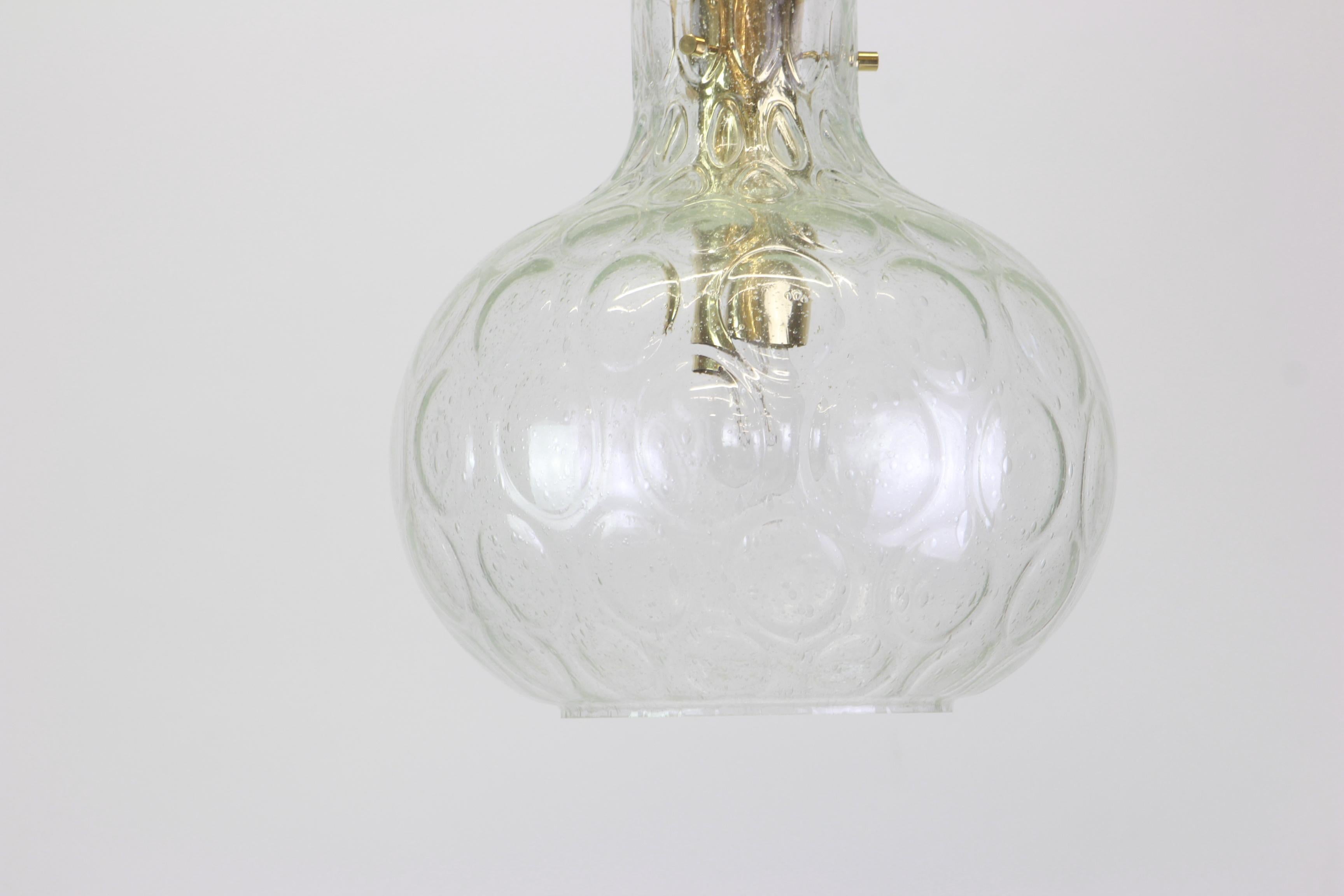 Large Bubble Glass Pendant by Helena Tynell, Limburg, Germany im Zustand „Gut“ in Aachen, NRW