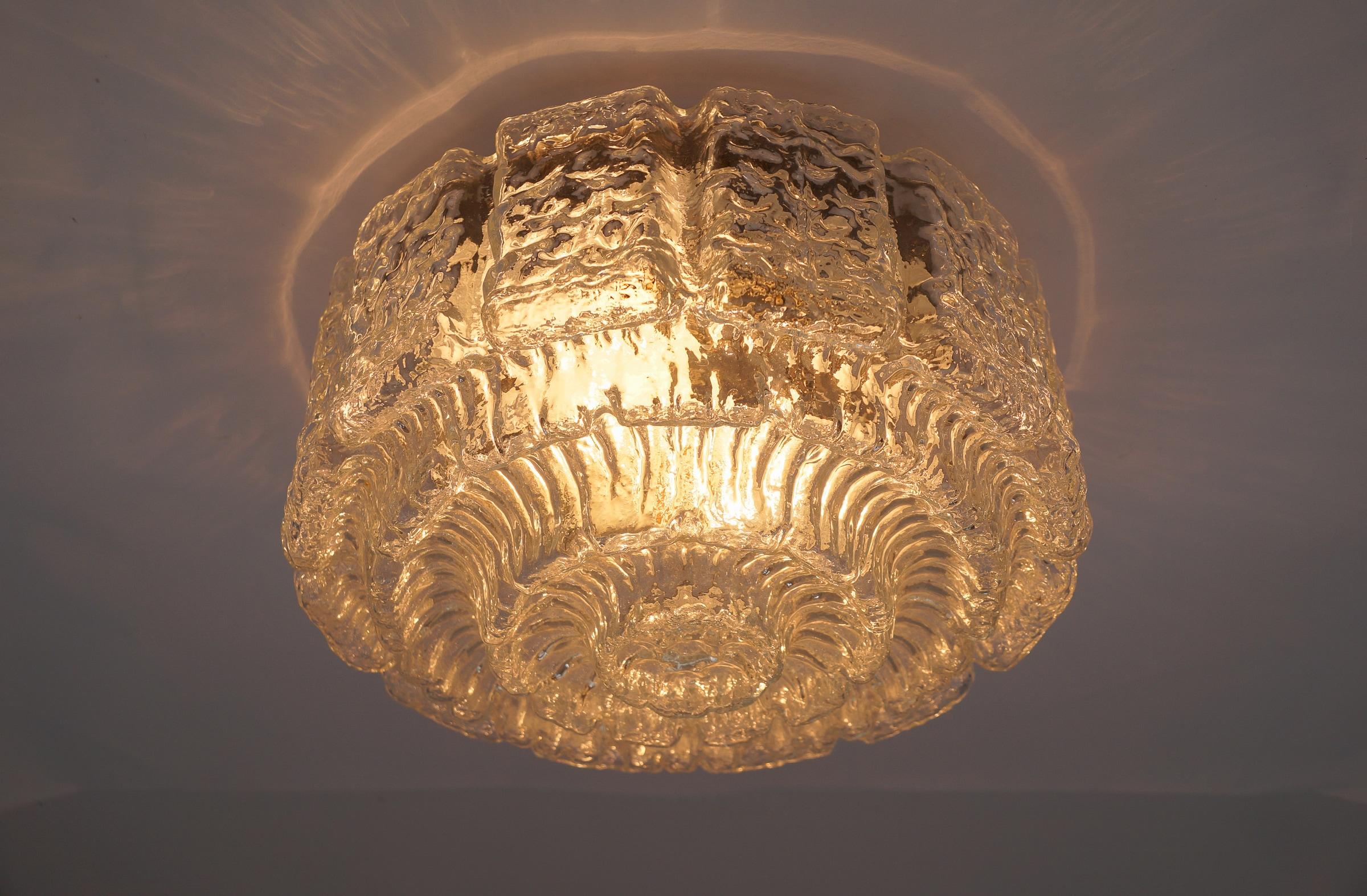 Lampada da parete in vetro a bolle d'aria e da incasso di Limburg, Germania, anni '60 in vendita 1