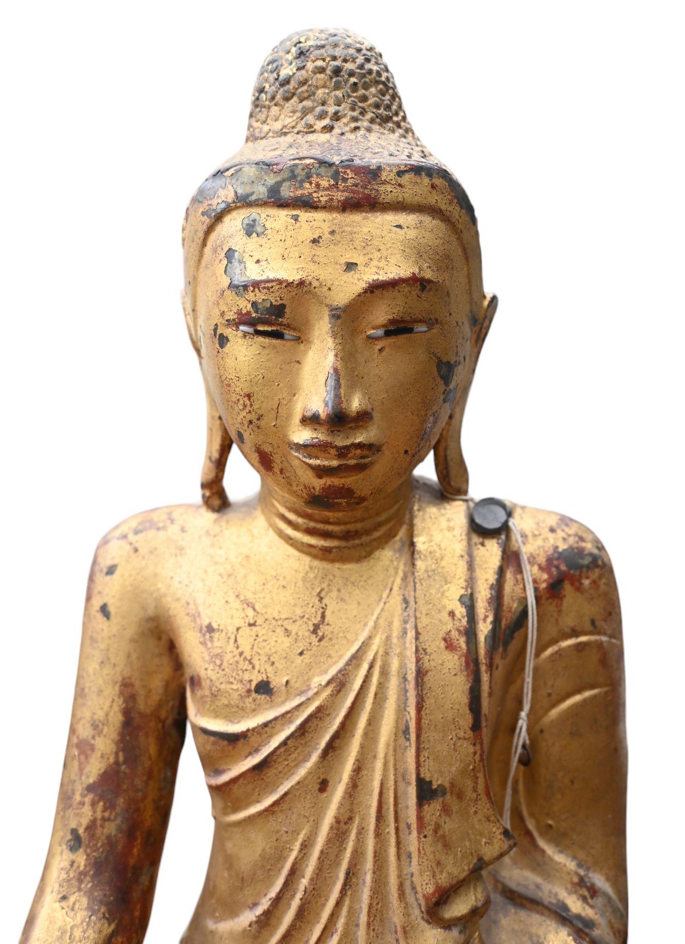 Large Buddha From Myanmar In Gilt Bronze, Mandalay Period, 19th Century For Sale 1