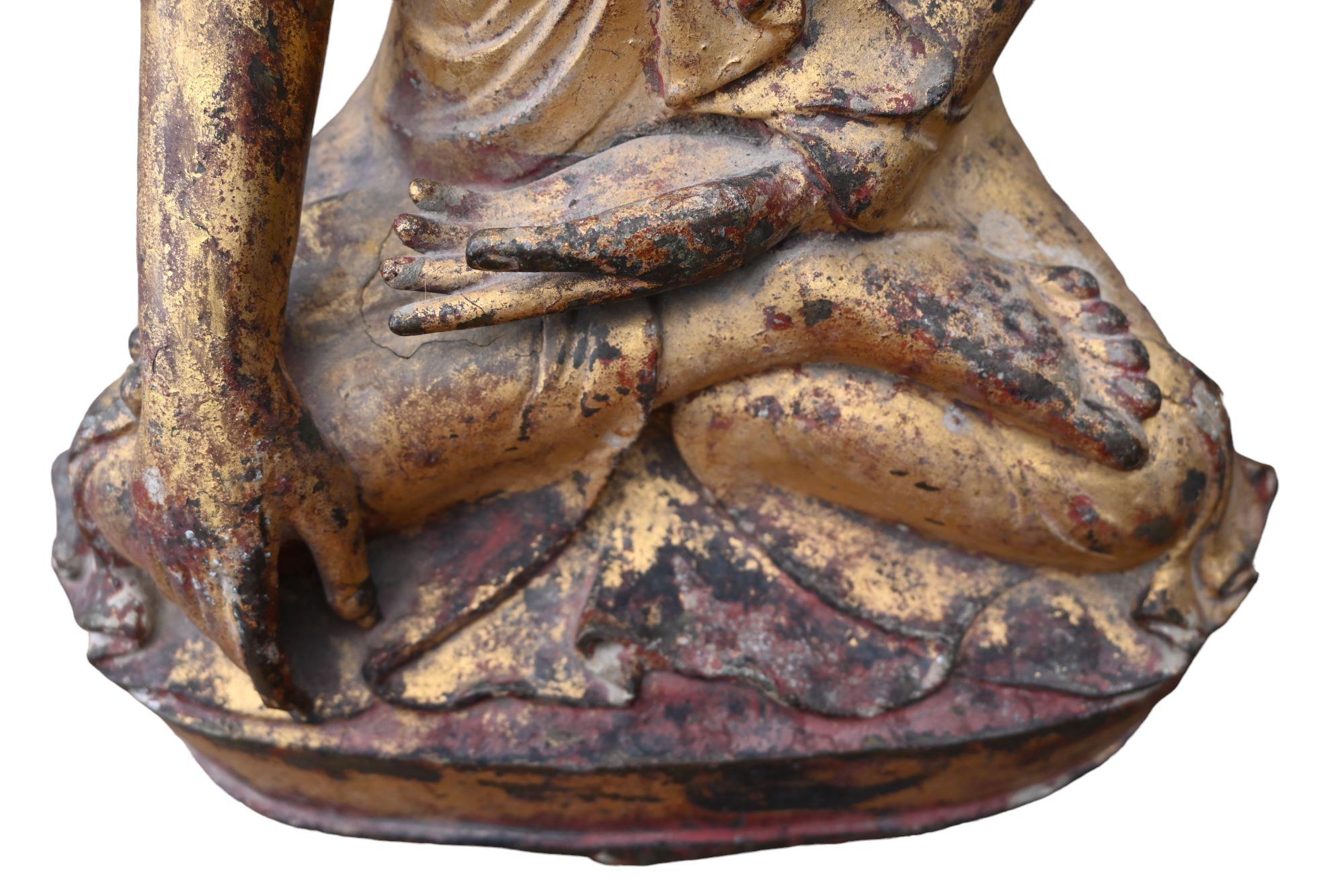 Large Buddha From Myanmar In Gilt Bronze, Mandalay Period, 19th Century For Sale 2