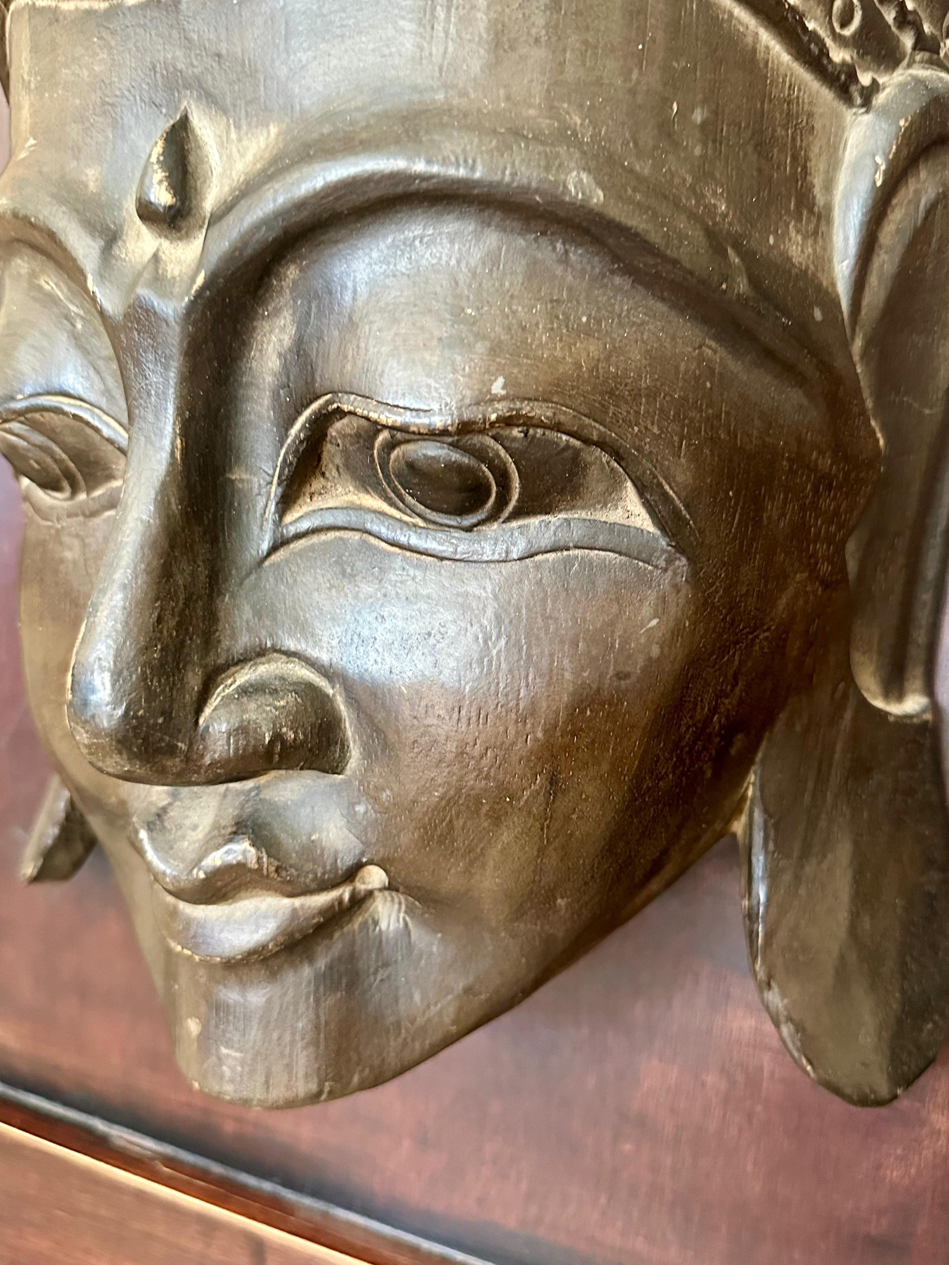 Grande tête de bouddha Wood Carved Sculpture Wall Art en vente 4