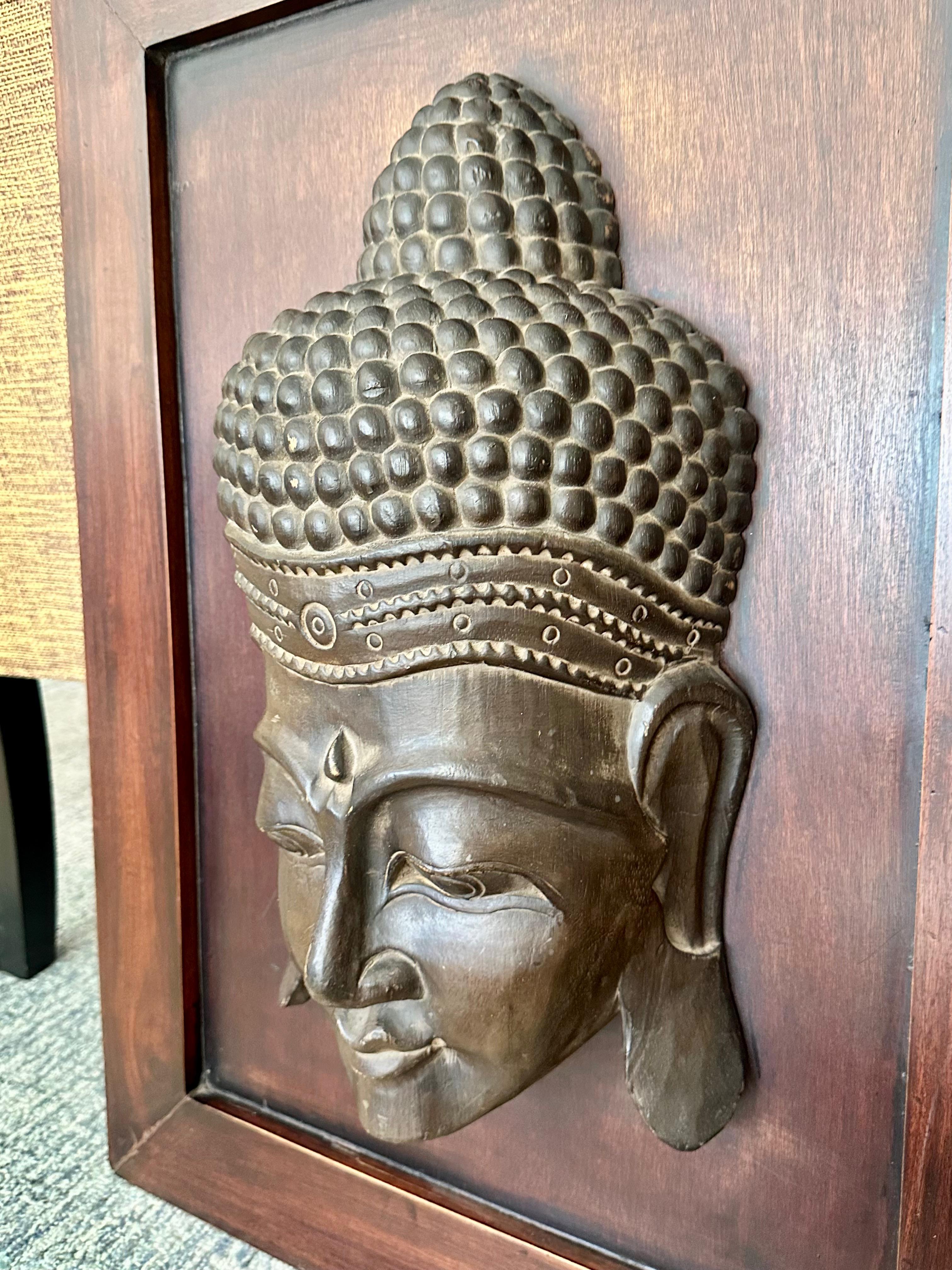 Grande tête de bouddha Wood Carved Sculpture Wall Art en vente 5