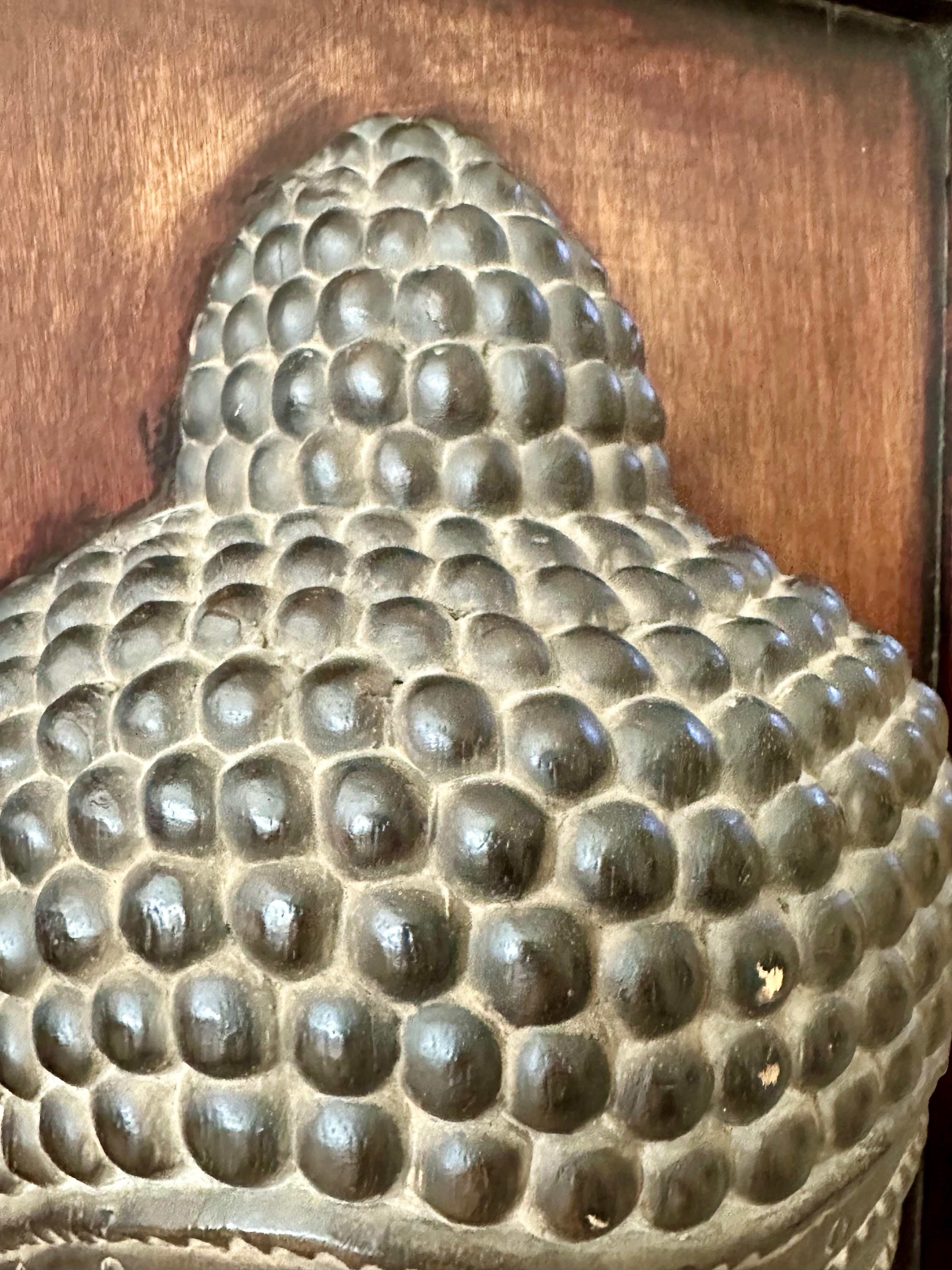 Grande tête de bouddha Wood Carved Sculpture Wall Art en vente 7