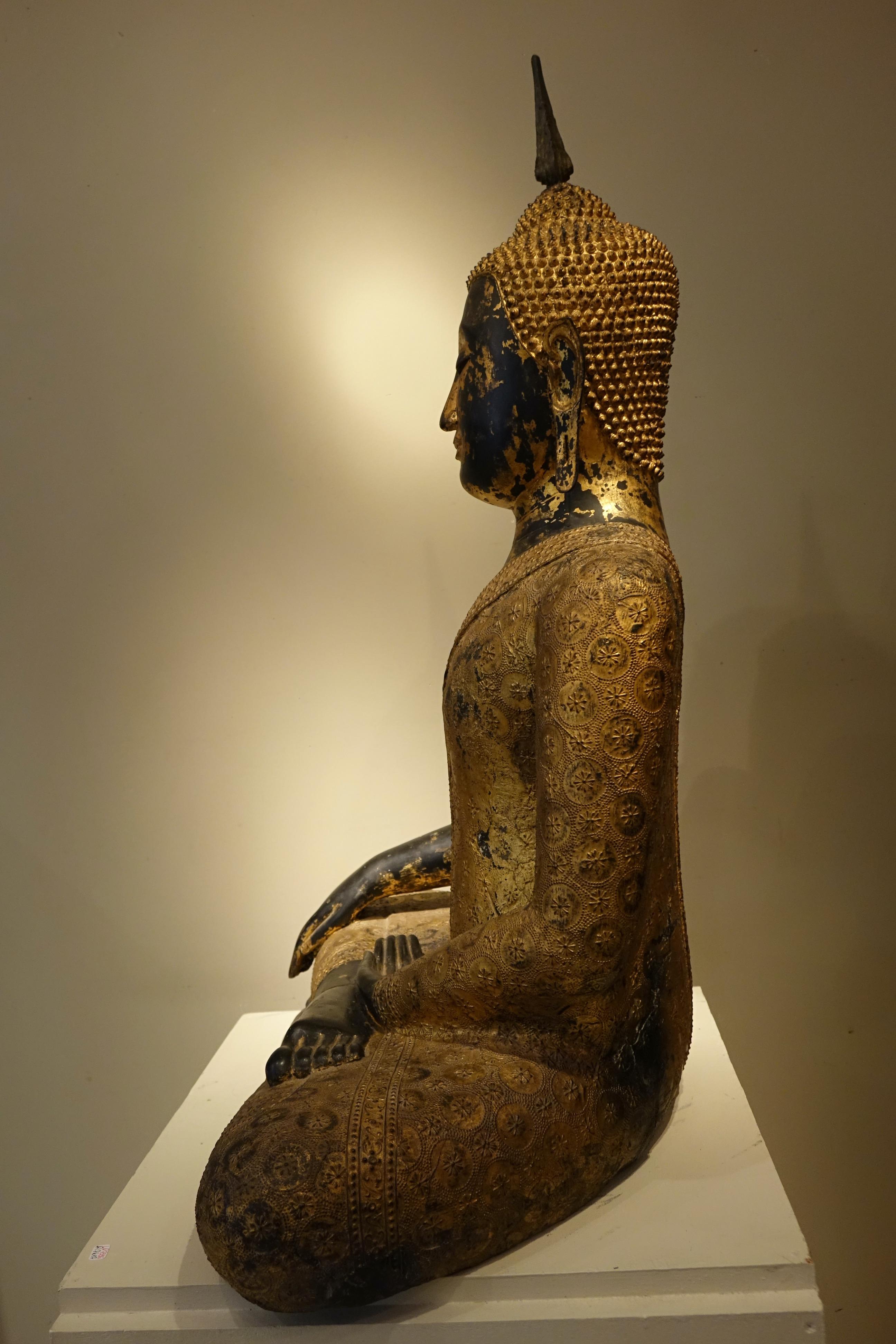  Large Buddha in Bronze, Lacquer and Gold Leaf, Rattanakosin 1850 For Sale 5