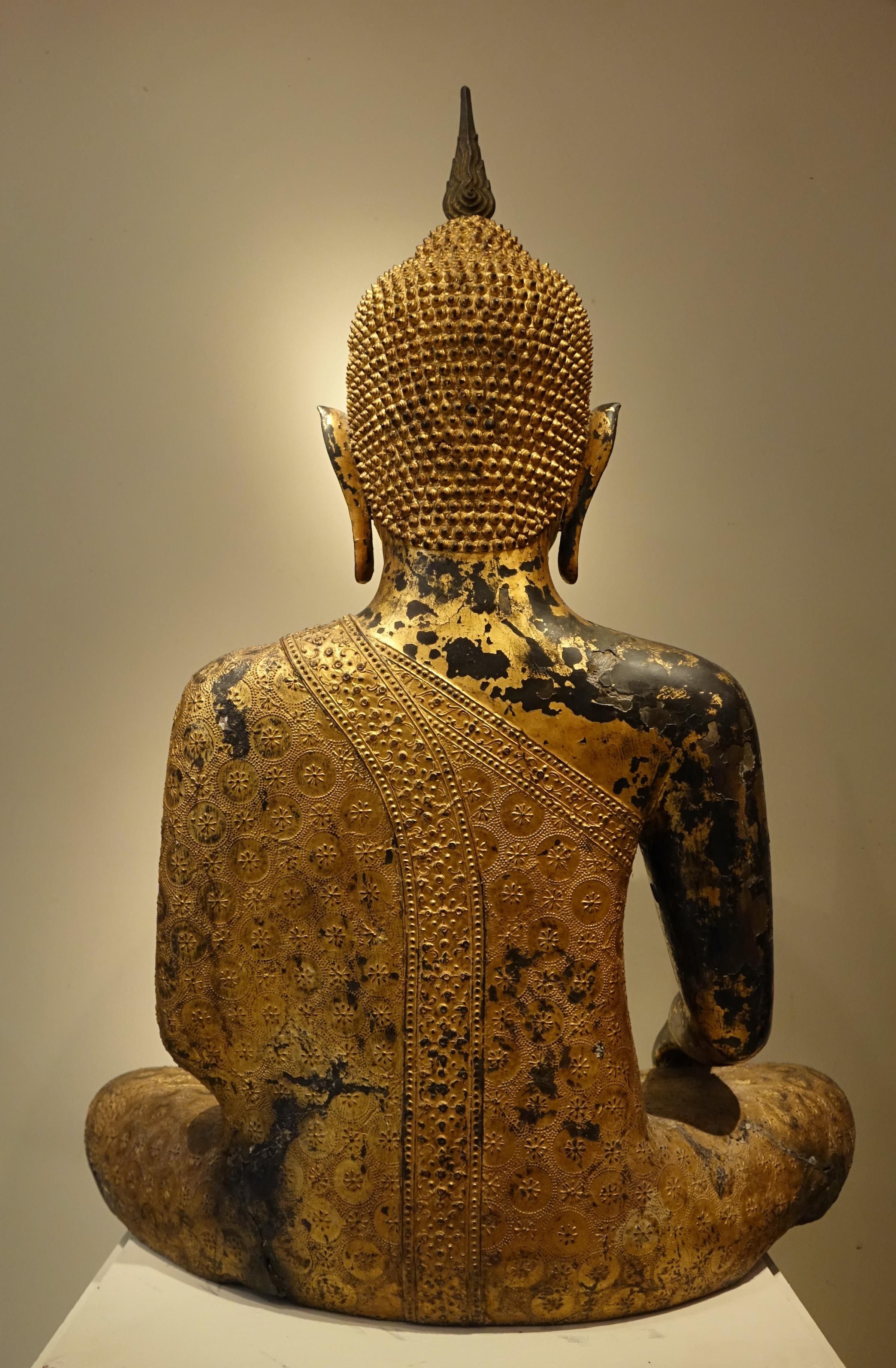  Large Buddha in Bronze, Lacquer and Gold Leaf, Rattanakosin 1850 For Sale 6