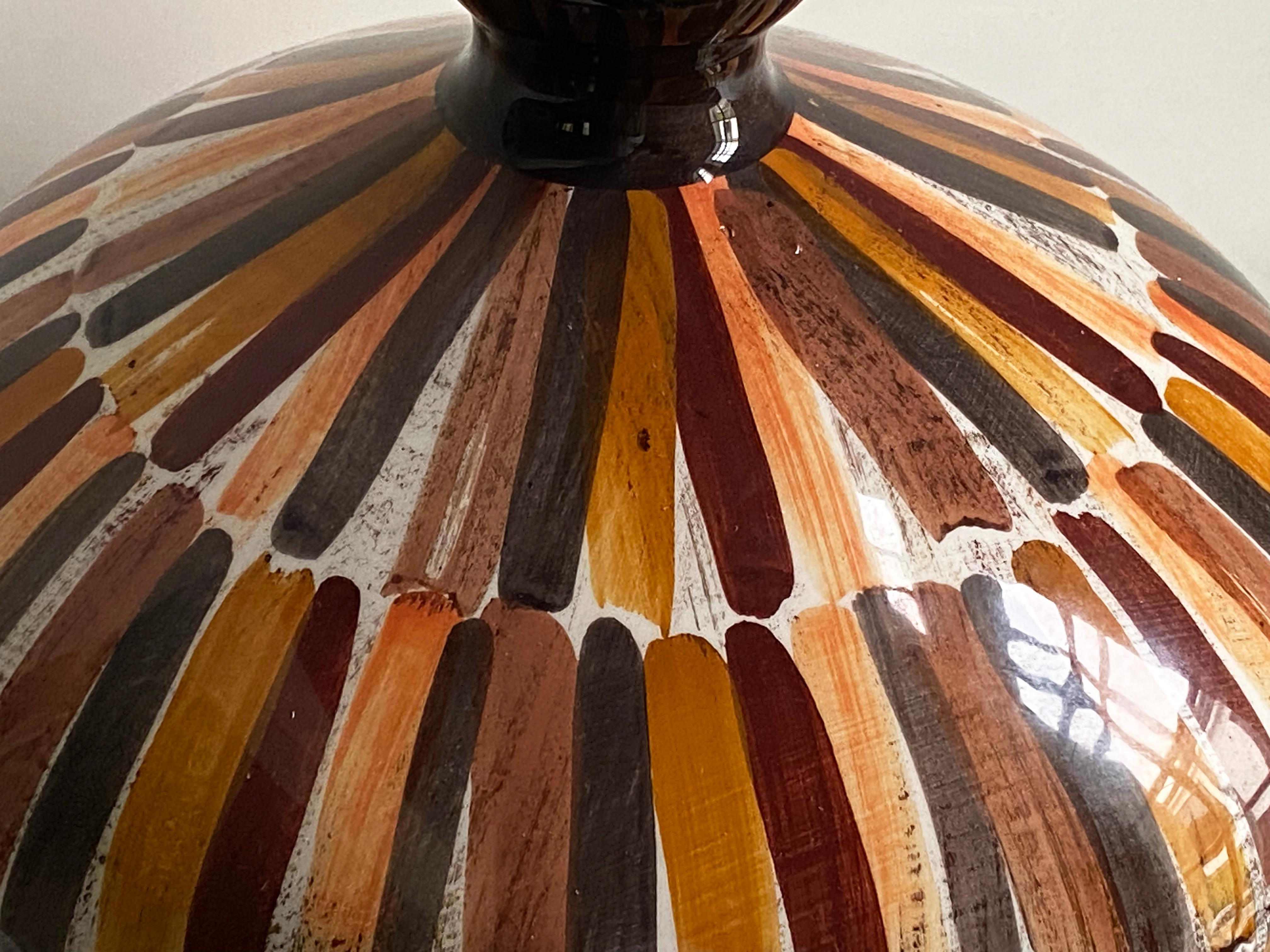 Grand vase bulbeux en céramique italienne peint à la main par Christina Fortini Bon état - En vente à Minneapolis, MN