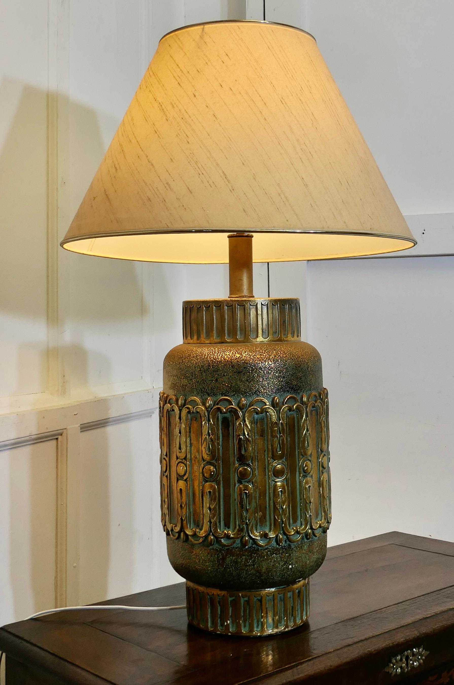 Large Bulbous Simulated Brass Ceramic Vase Lamp    In Good Condition For Sale In Chillerton, Isle of Wight