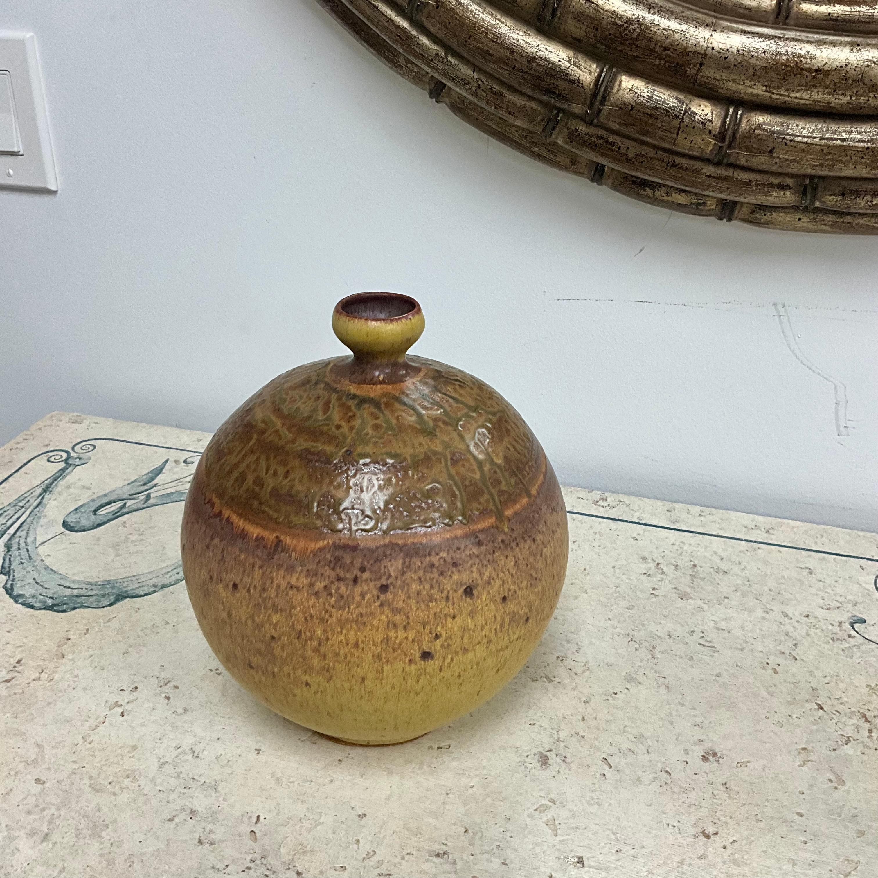 Terracotta Vaso grande Studio Pottery Vaso firmato in vendita