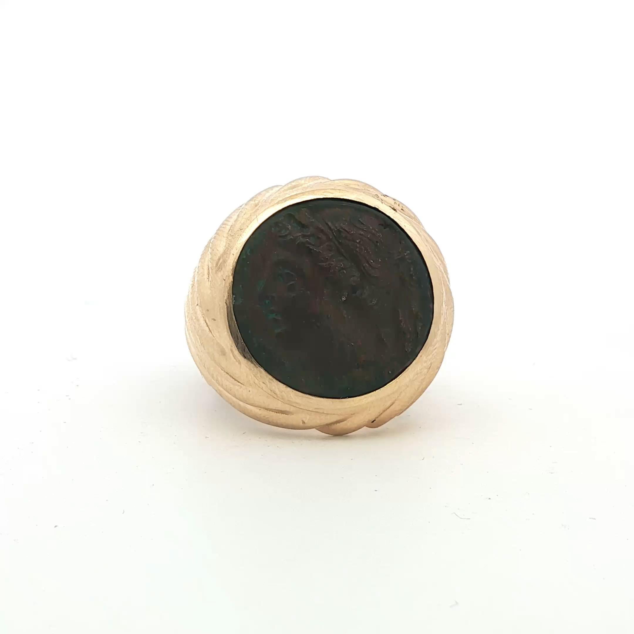 Gran anillo Bulgari Monete Gens Cipia Coin de oro, años 70 en Bueno Estado en New York, NY